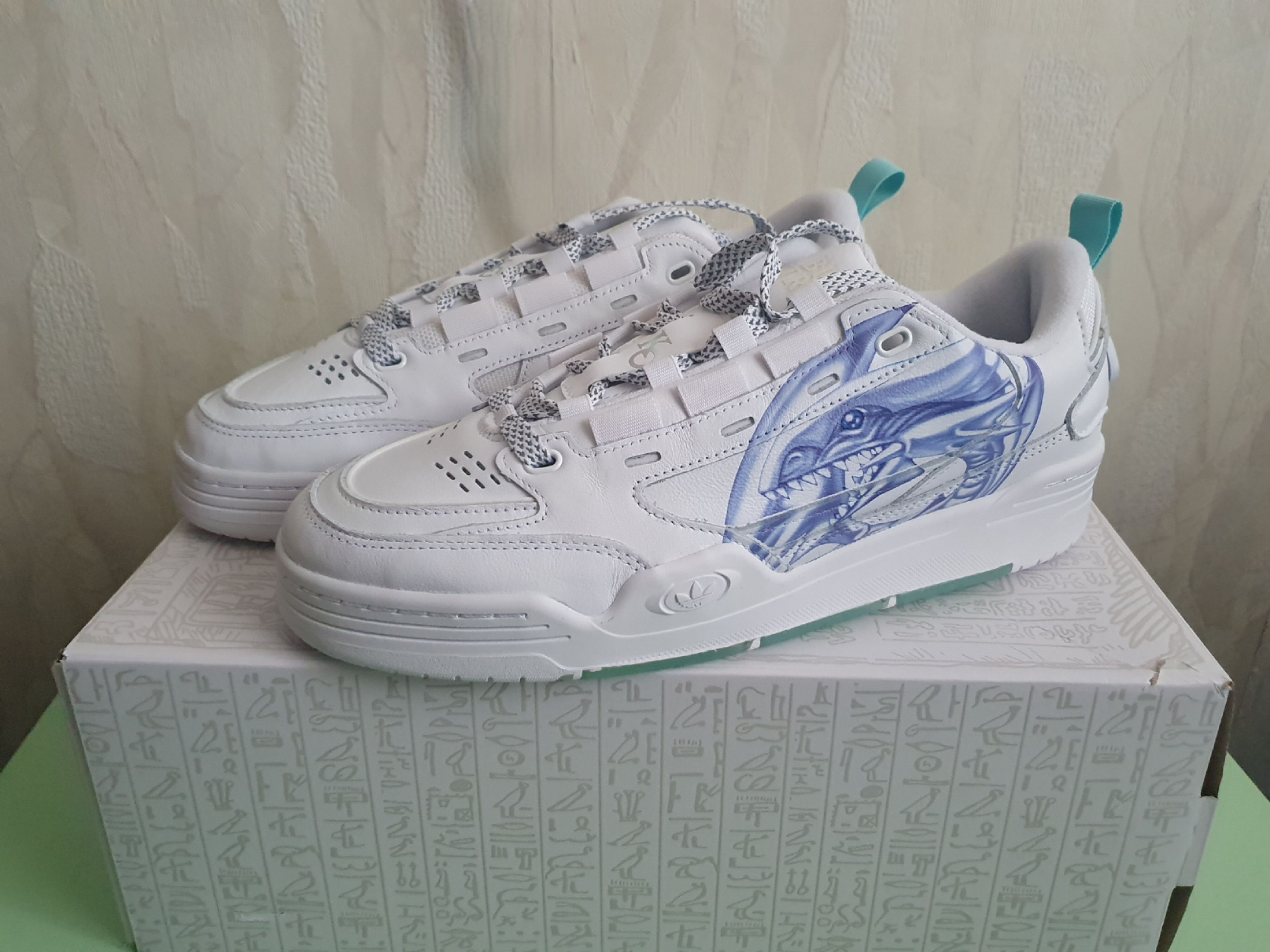 ADI2000 Yu-Gi-Oh! Blue Eyes White Dragon Sneakers