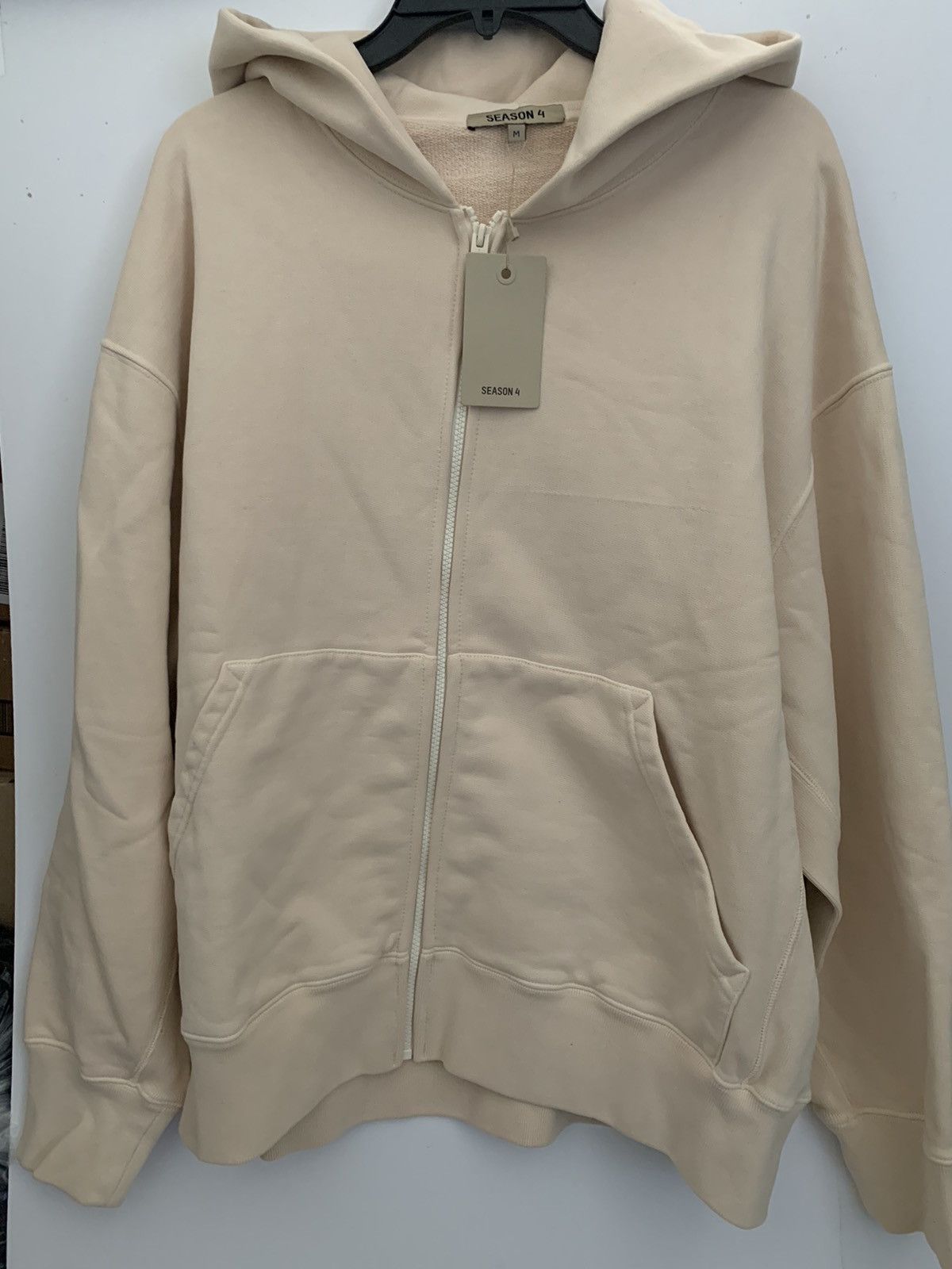 Yeezy Yeezy season 4 boxy zip hoodie light sand Size US M / EU 48-50 / 2 - 4 Thumbnail