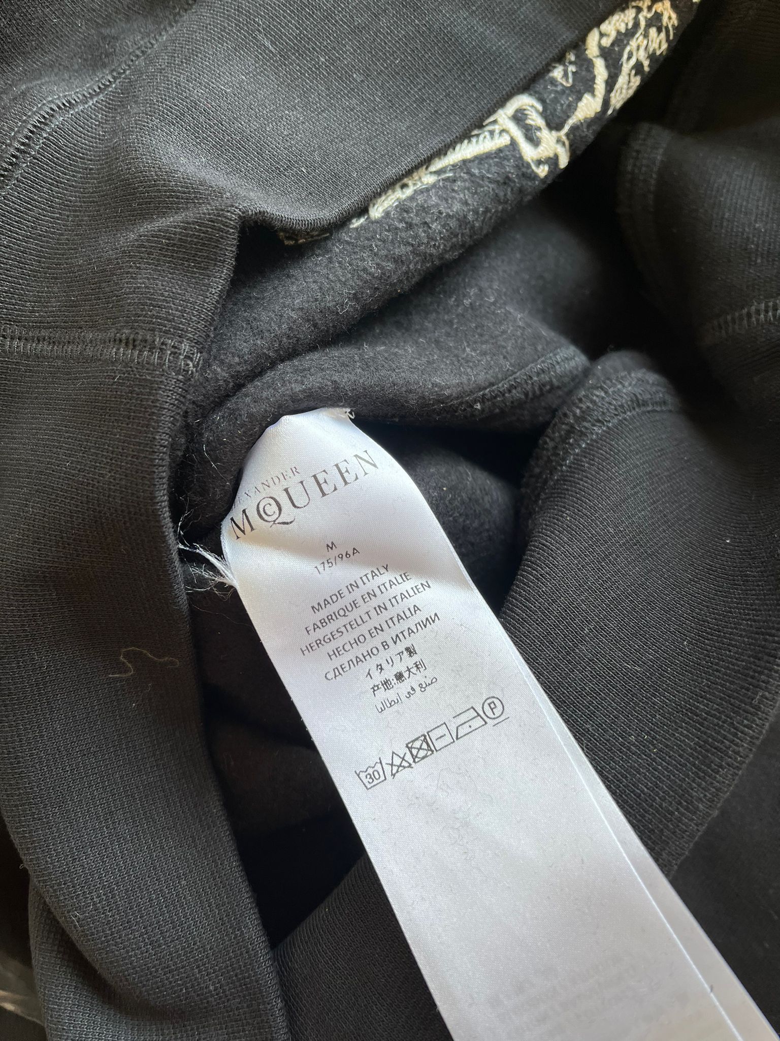 Alexander McQueen Assorted Crewneck Shirt in Black Size US M / EU 48-50 / 2 - 11 Thumbnail