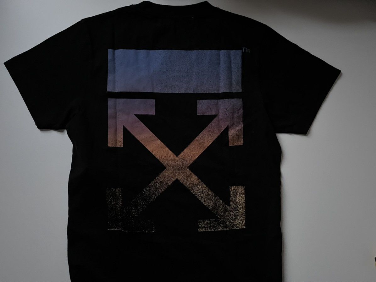 Off-White Degrade Arrow Logo Cotton T-Shirt slim fit Size US S / EU 44-46 / 1 - 1 Thumbnail