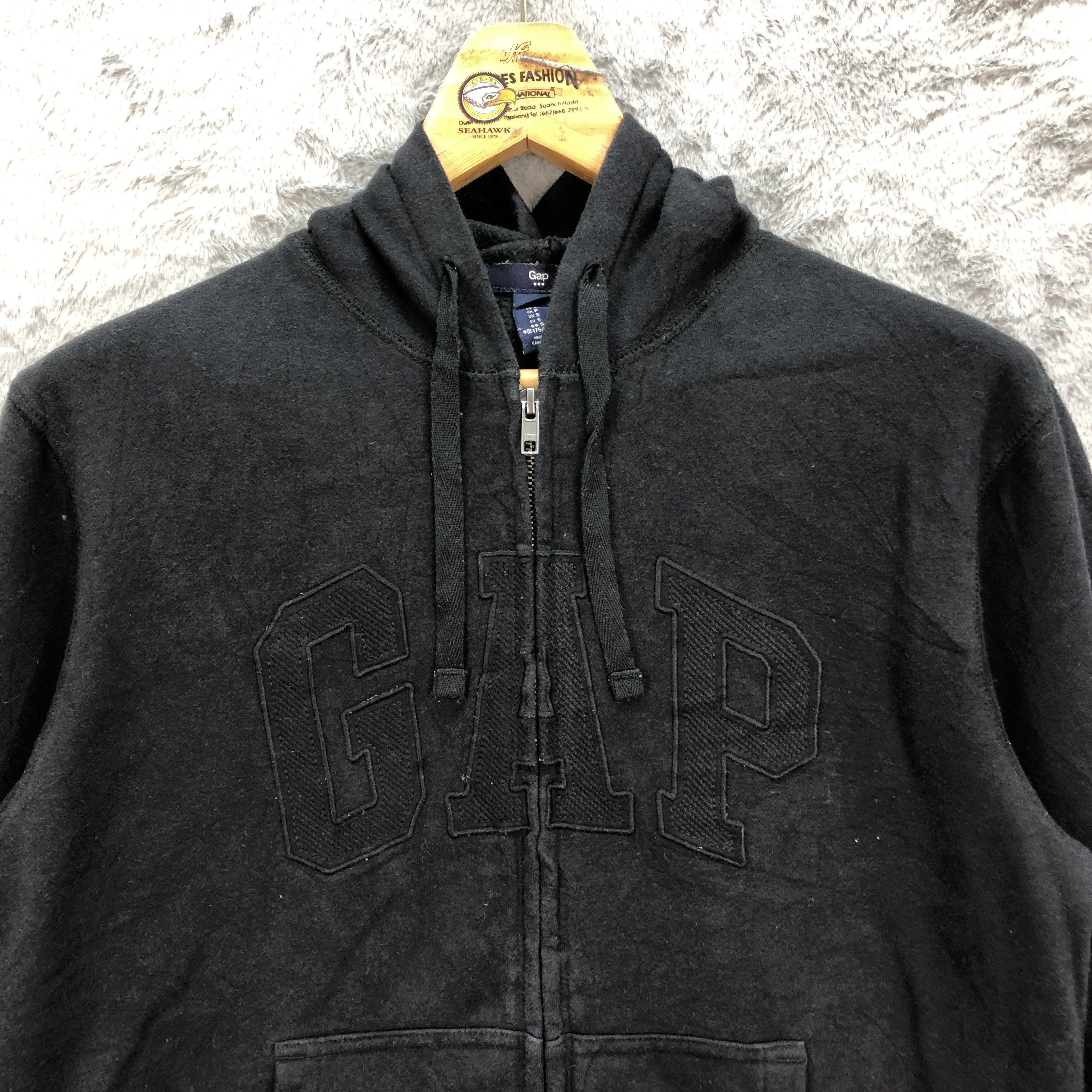 Gap GAP All Black Spell Out Big Logo Zipper Hoodies #4946-29 Size US S / EU 44-46 / 1 - 2 Thumbnail