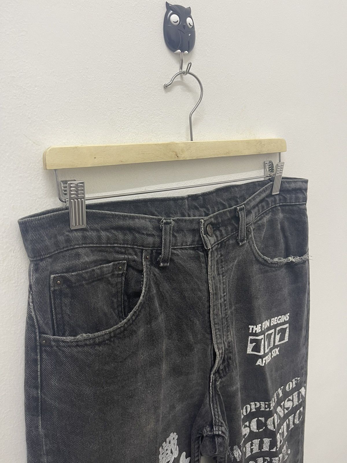 Levi's Rare Vintage LEVIS No War 777 Wisconsin Athletic Dept USA Size US 34 / EU 50 - 3 Thumbnail