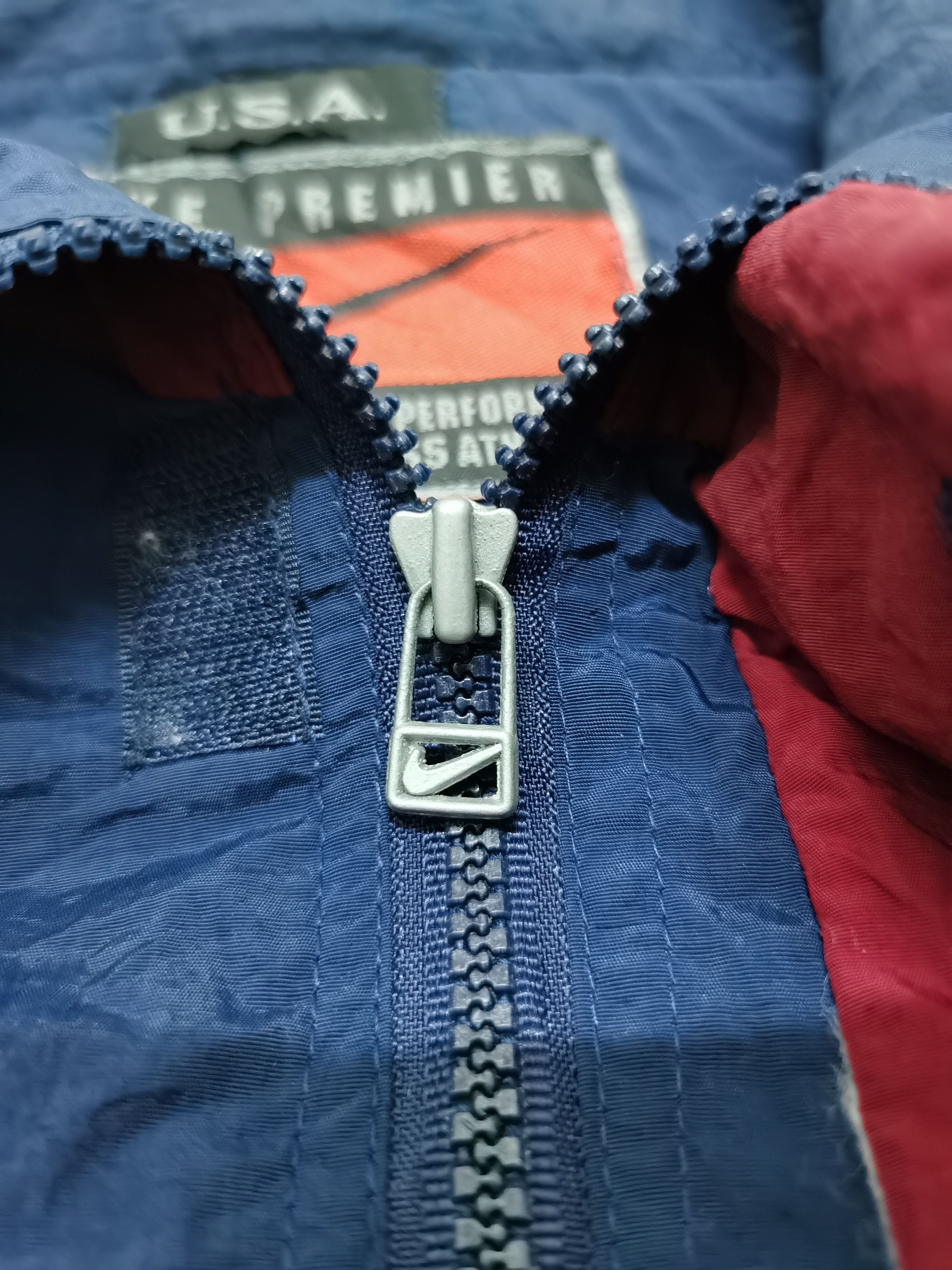 Nike × Vintage Vintage Nike Just Do It Windbreaker Size US L / EU 52-54 / 3 - 9 Thumbnail