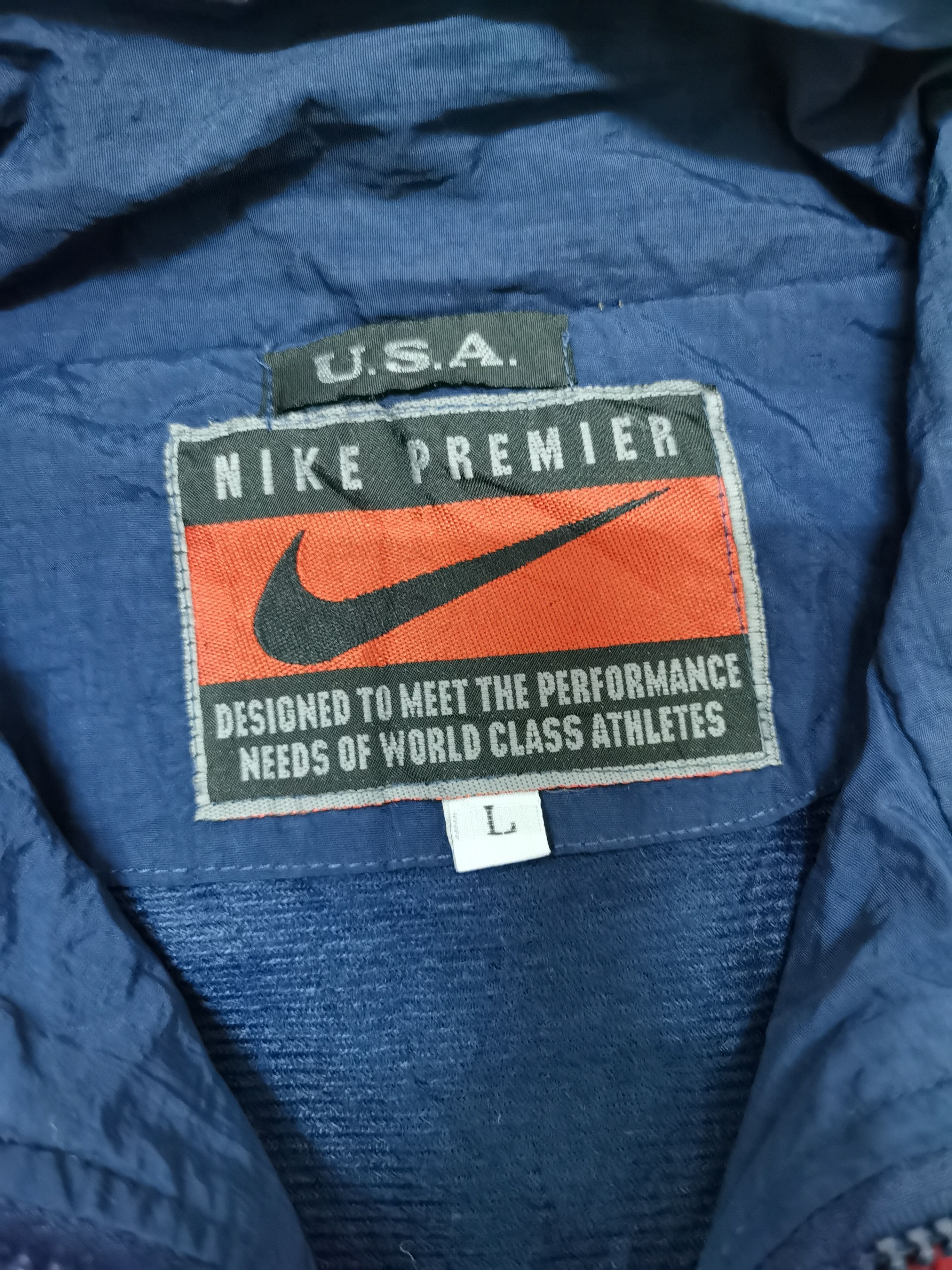 Nike × Vintage Vintage Nike Just Do It Windbreaker Size US L / EU 52-54 / 3 - 7 Thumbnail