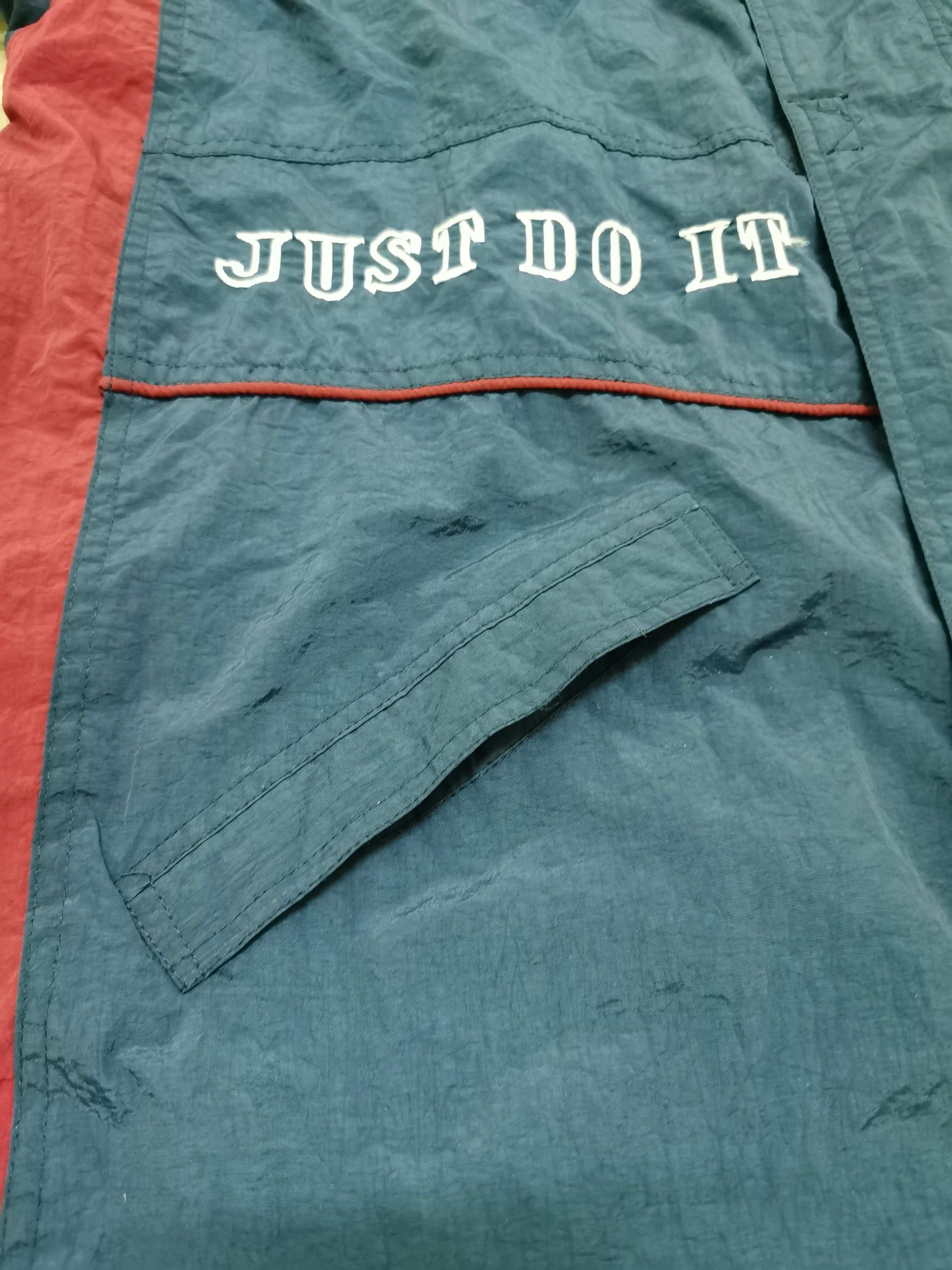 Nike × Vintage Vintage Nike Just Do It Windbreaker Size US L / EU 52-54 / 3 - 16 Thumbnail