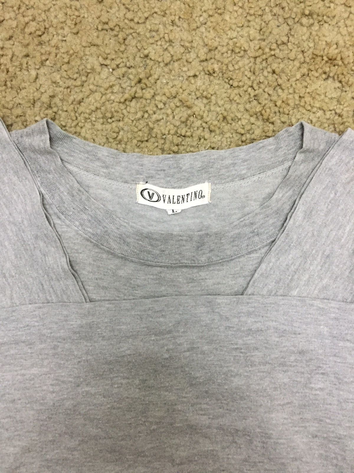 Valentino × Vintage 🔥SALE🔥Vintage Valentino Spell out Big Logo T-shirt Size US L / EU 52-54 / 3 - 7 Thumbnail