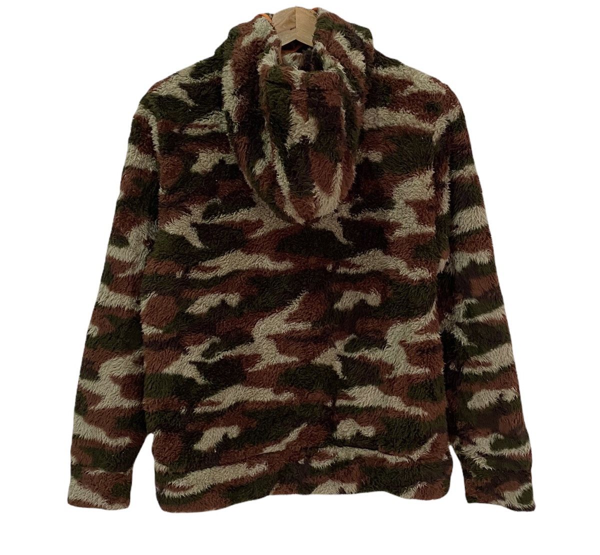 Japanese Brand Vintage Timely Warming Street Fashion Camo Fleece Hoodie Size US S / EU 44-46 / 1 - 2 Thumbnail
