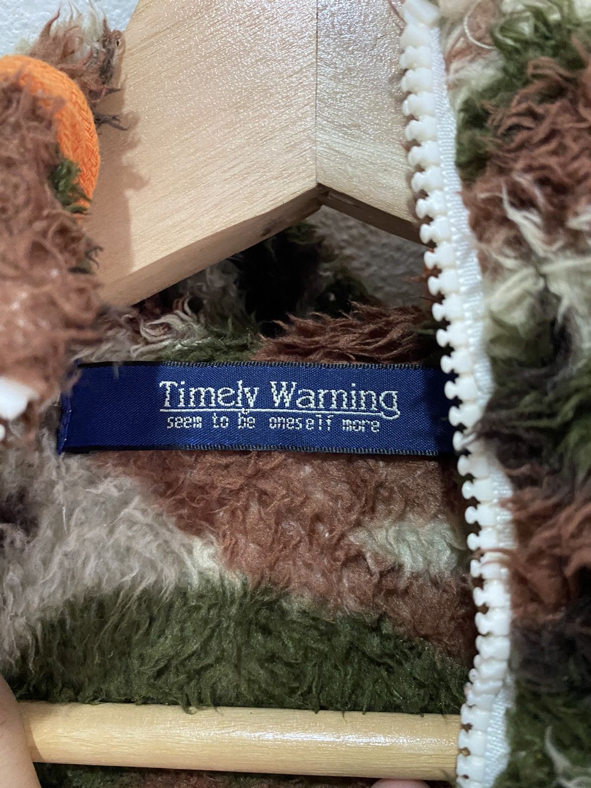 Japanese Brand Vintage Timely Warming Street Fashion Camo Fleece Hoodie Size US S / EU 44-46 / 1 - 7 Thumbnail