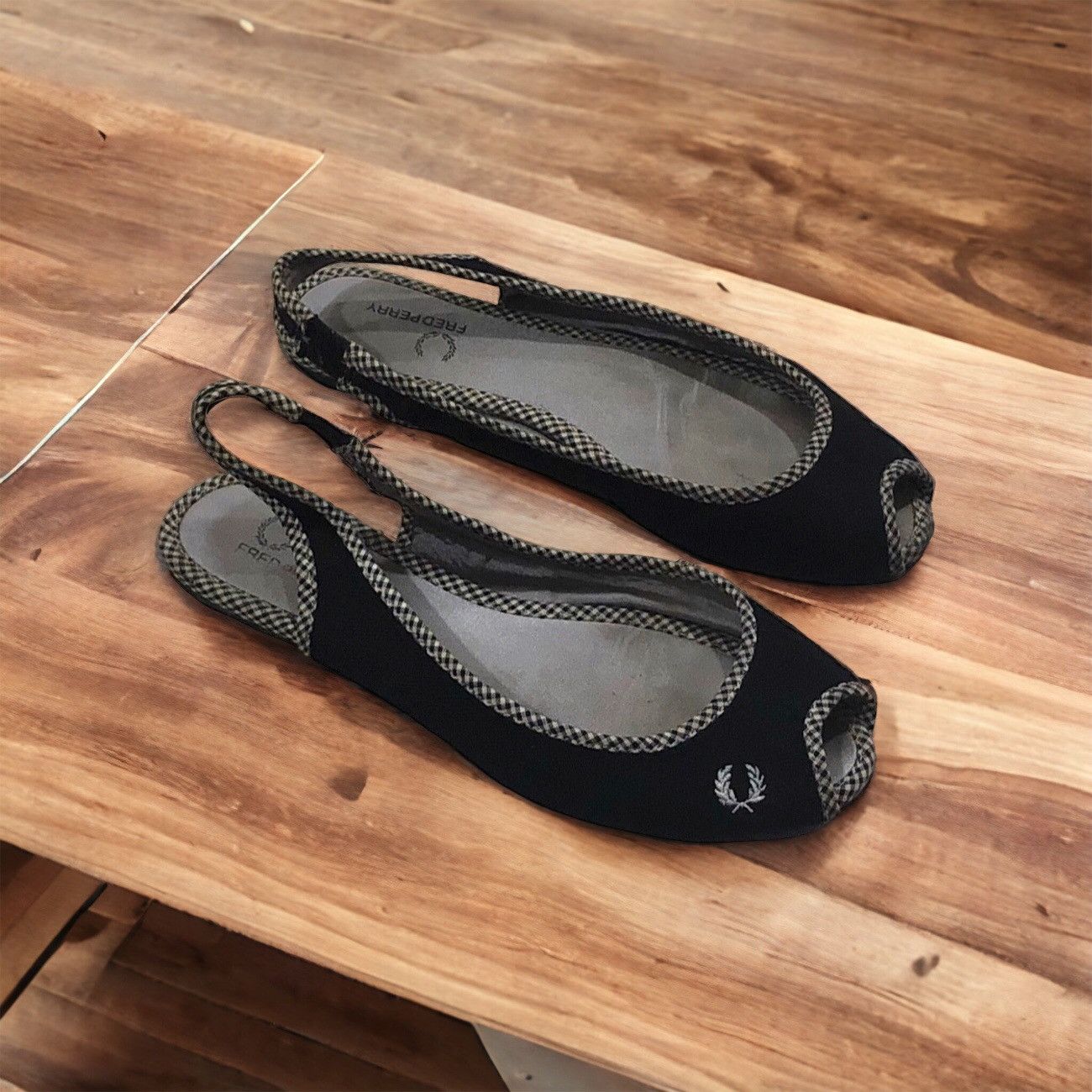 Fred Perry Fred Perry Flat Shoes Size US 5 / IT 35 - 1 Thumbnail
