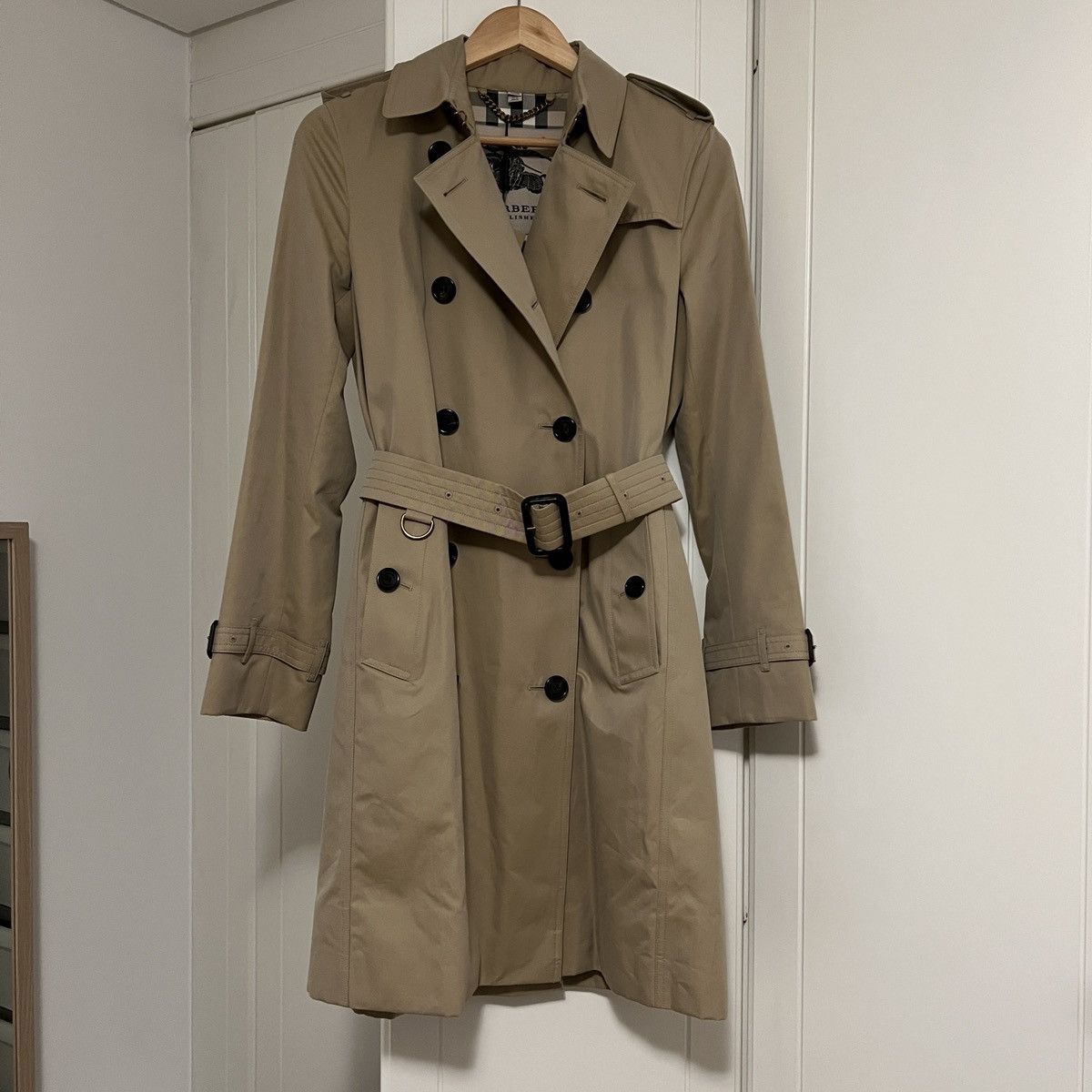 Burberry Women’s Original Long ‘The Kensington’ Trench Coat