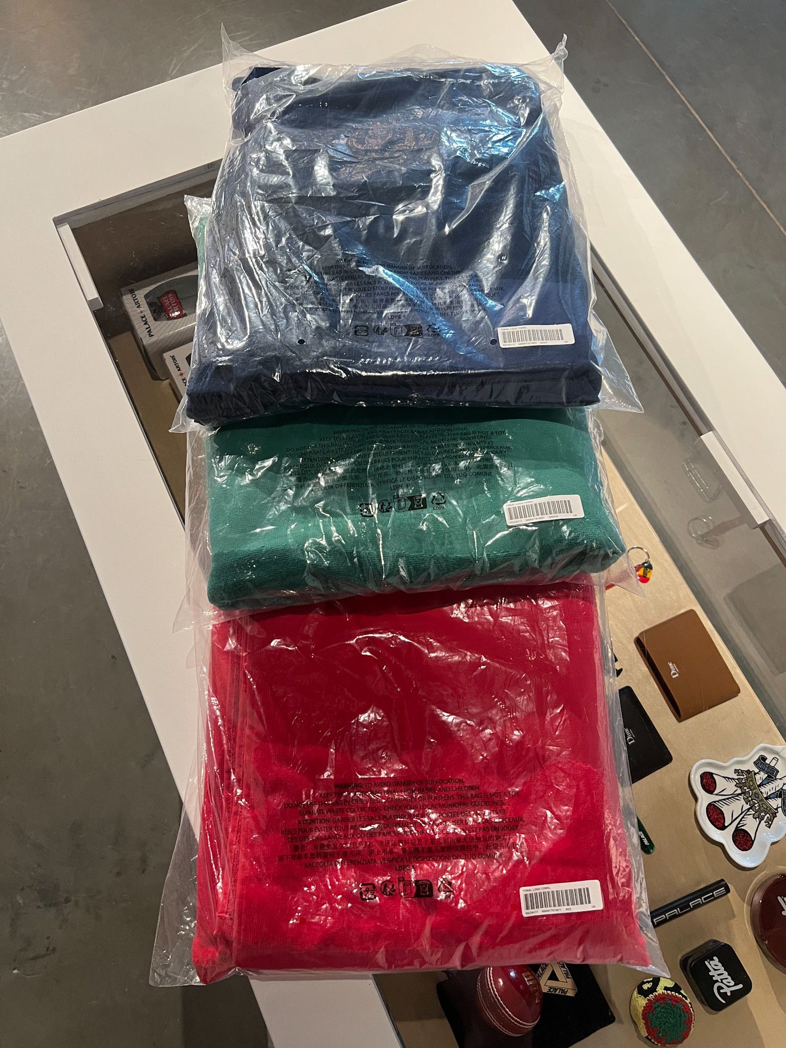 Supreme Supreme Tonal Logo Towel Green Size ONE SIZE - 2 Thumbnail