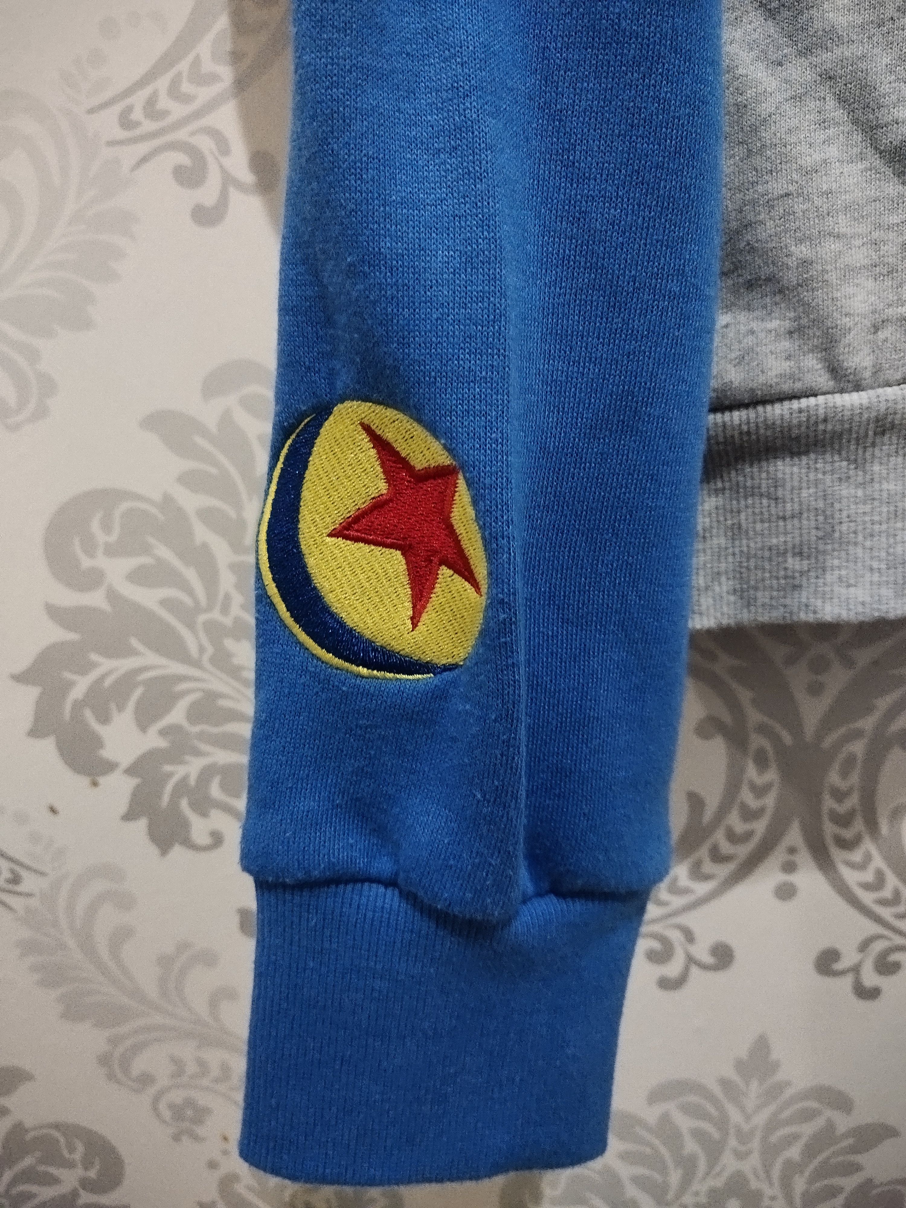 Vintage Vintage Pixar Disney Animation Boxy Sweatshirts Size US L / EU 52-54 / 3 - 4 Thumbnail