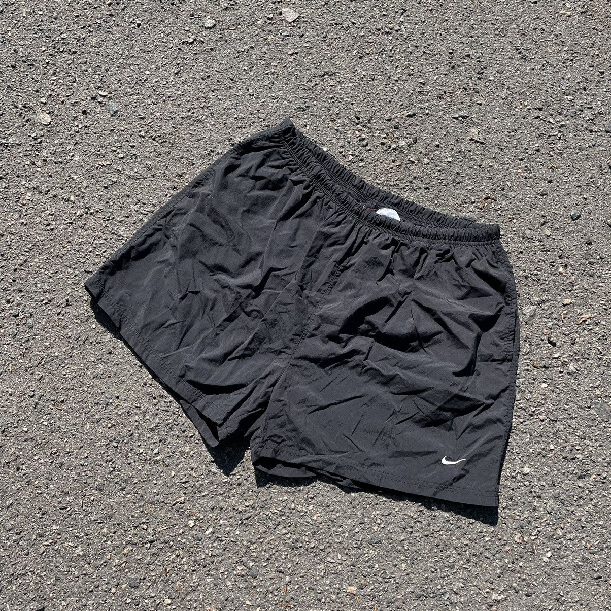 Nike Vintage Y2K Nike Swoosh Logo Shorts Streetwear Size XXL Size US 36 / EU 52 - 5 Thumbnail