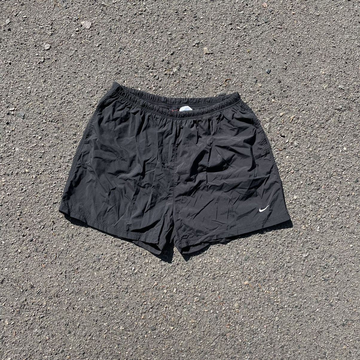 Nike Vintage Y2K Nike Swoosh Logo Shorts Streetwear Size XXL Size US 36 / EU 52 - 1 Thumbnail