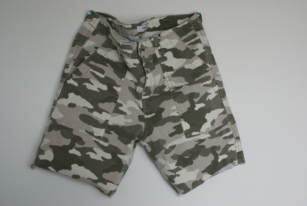 Jean Camo cargo jean shorts Size 26" / US 2 / IT 38 - 1 Preview