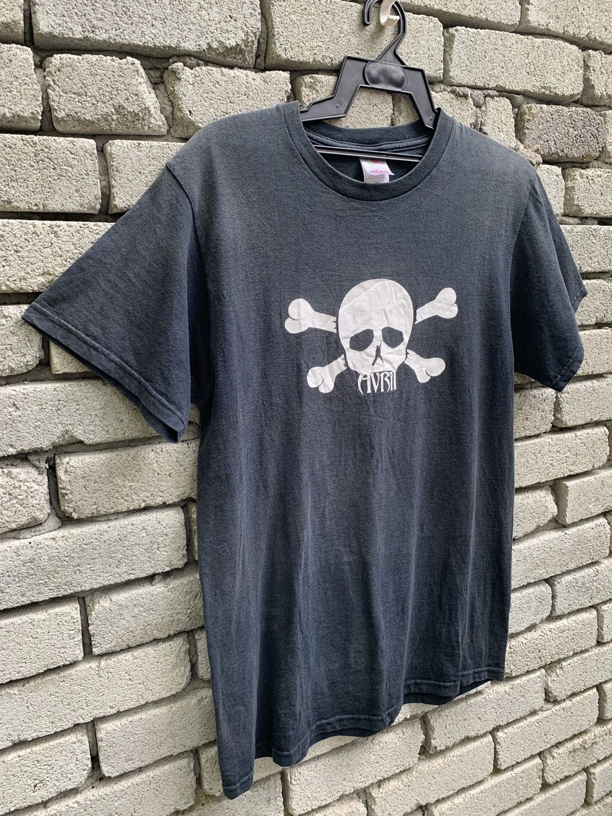 Band Tees Vintage Distressed Faded Avrill Lavigne Skull Logo T Shirt Size US M / EU 48-50 / 2 - 3 Thumbnail