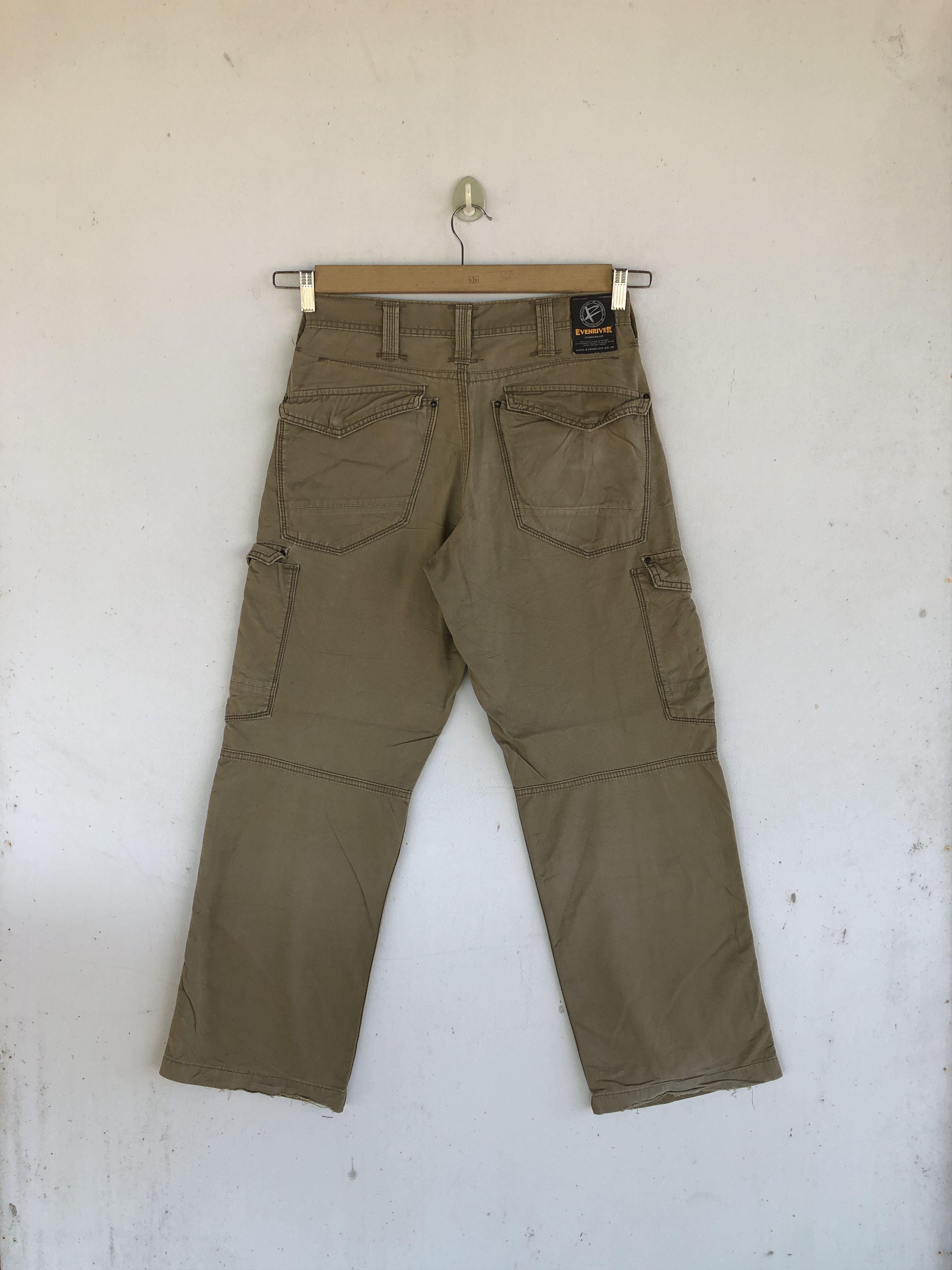 Japanese Brand × Vintage Vintage Japanese Cargo Pants Multi Pocket Bondage Trousers Size 28" / US 6 / IT 42 - 2 Thumbnail