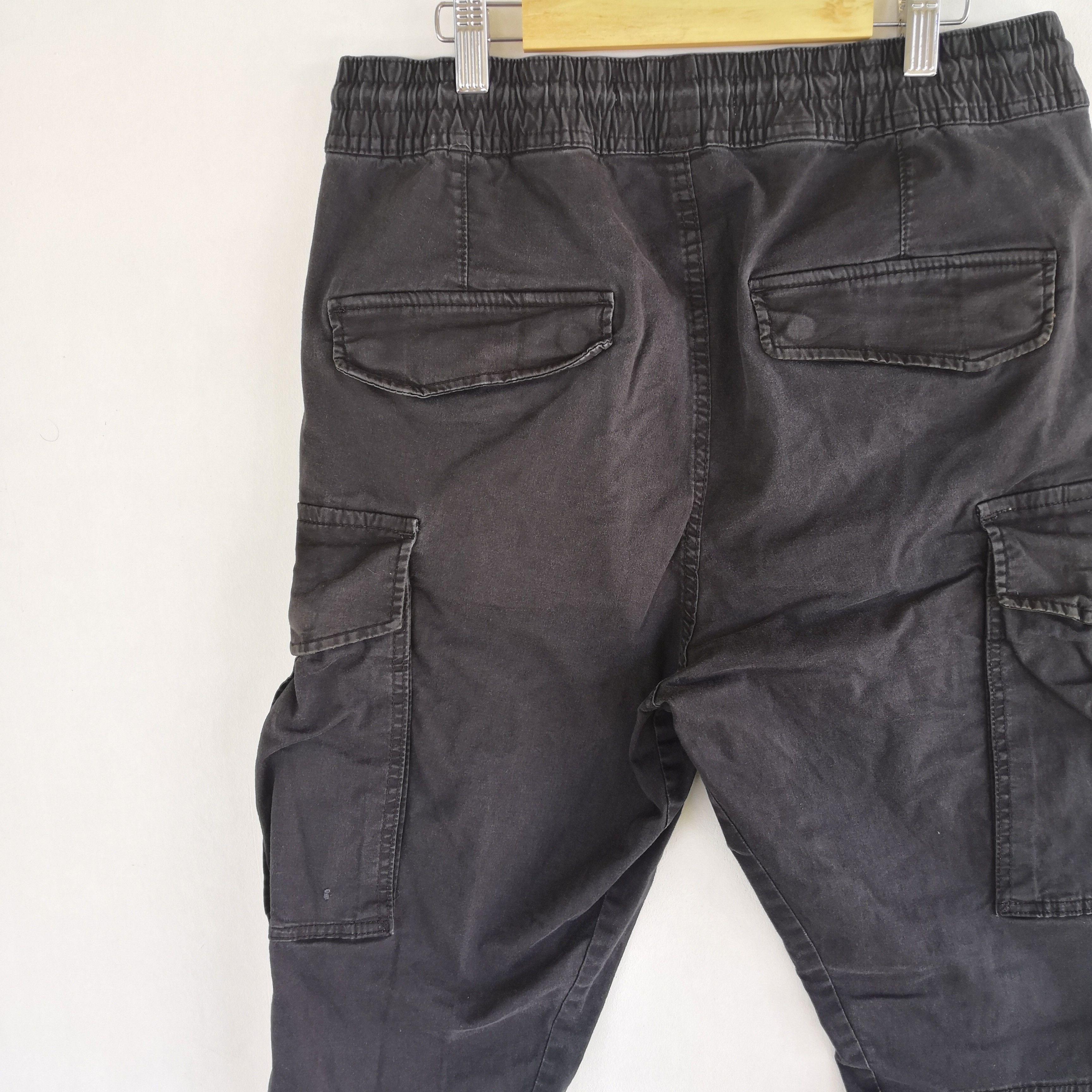 Japanese Brand × Vintage Japanese Cargo Pants Multi Pocket Tactical Trousers Joggers Size US 30 / EU 46 - 6 Thumbnail
