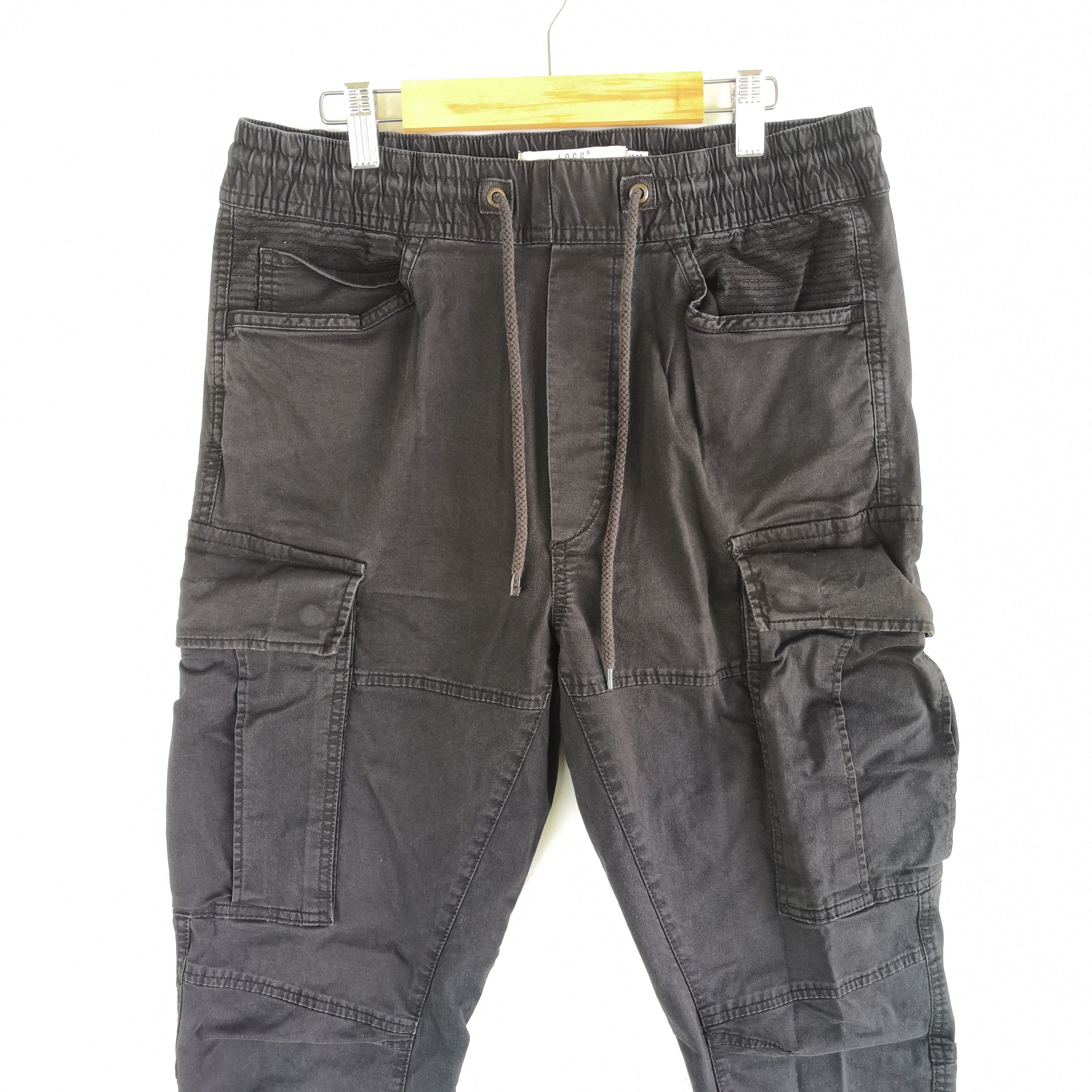 Japanese Brand × Vintage Japanese Cargo Pants Multi Pocket Tactical Trousers Joggers Size US 30 / EU 46 - 4 Thumbnail