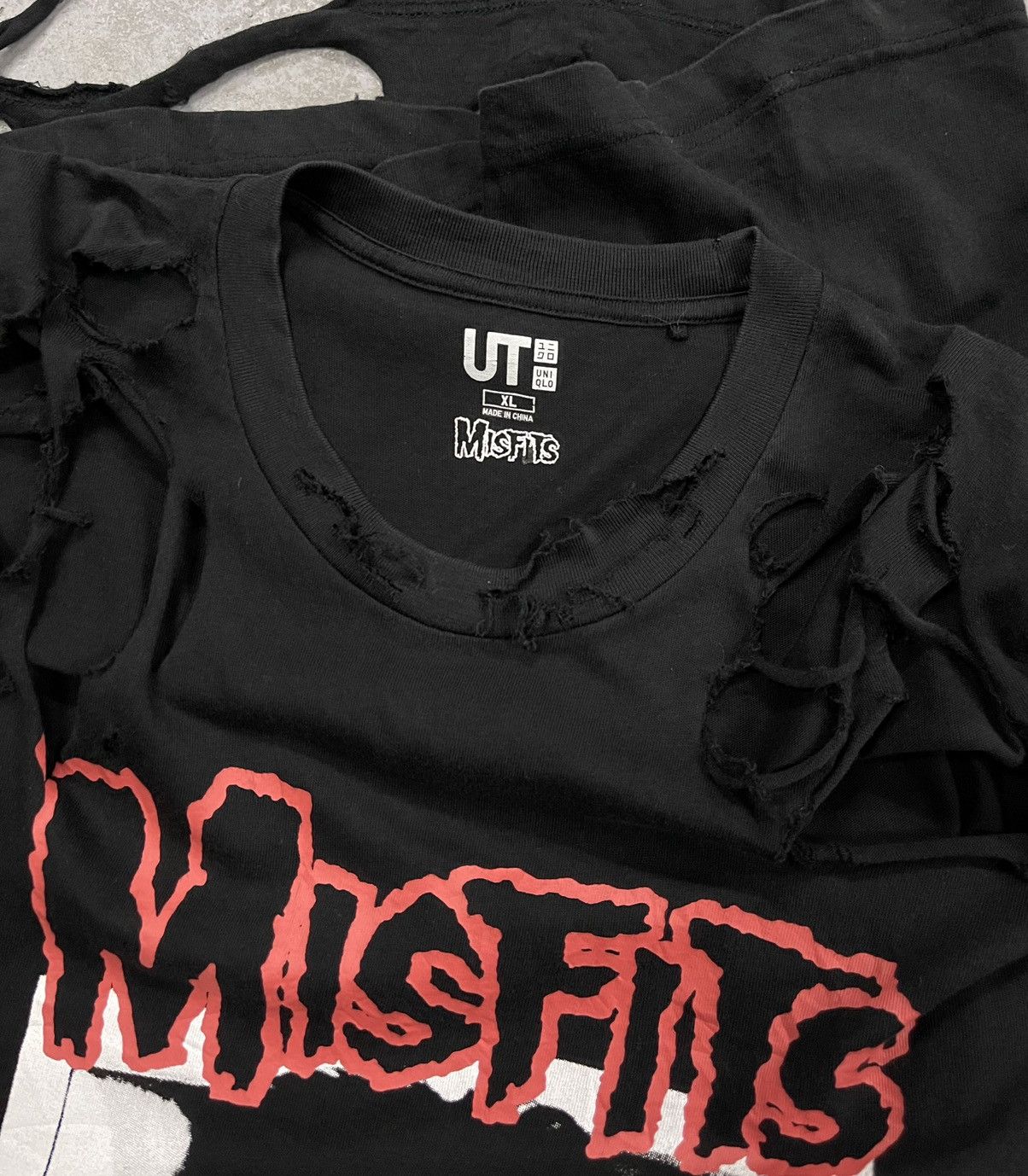 Band Tees Misfits Thrashed / Distressed shirt Size US L / EU 52-54 / 3 - 6 Thumbnail