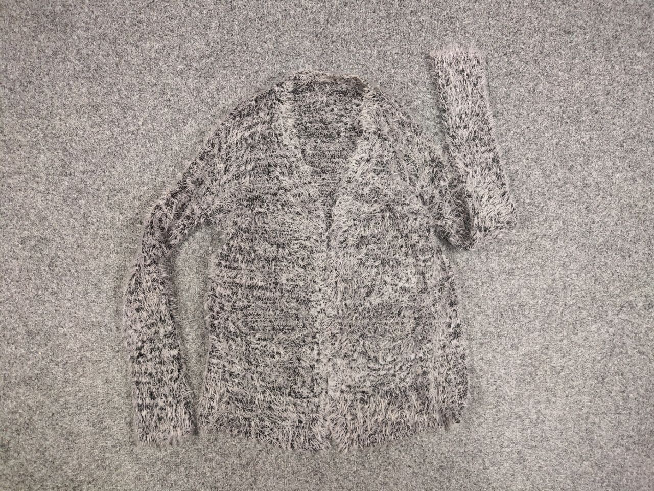 Japanese Brand Vintage 90's Japanese Gray Mohair Style Fuzzy Cardigan Hype Size S / US 4 / IT 40 - 15 Thumbnail