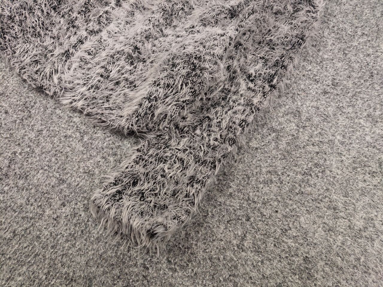 Japanese Brand Vintage 90's Japanese Gray Mohair Style Fuzzy Cardigan Hype Size S / US 4 / IT 40 - 5 Thumbnail