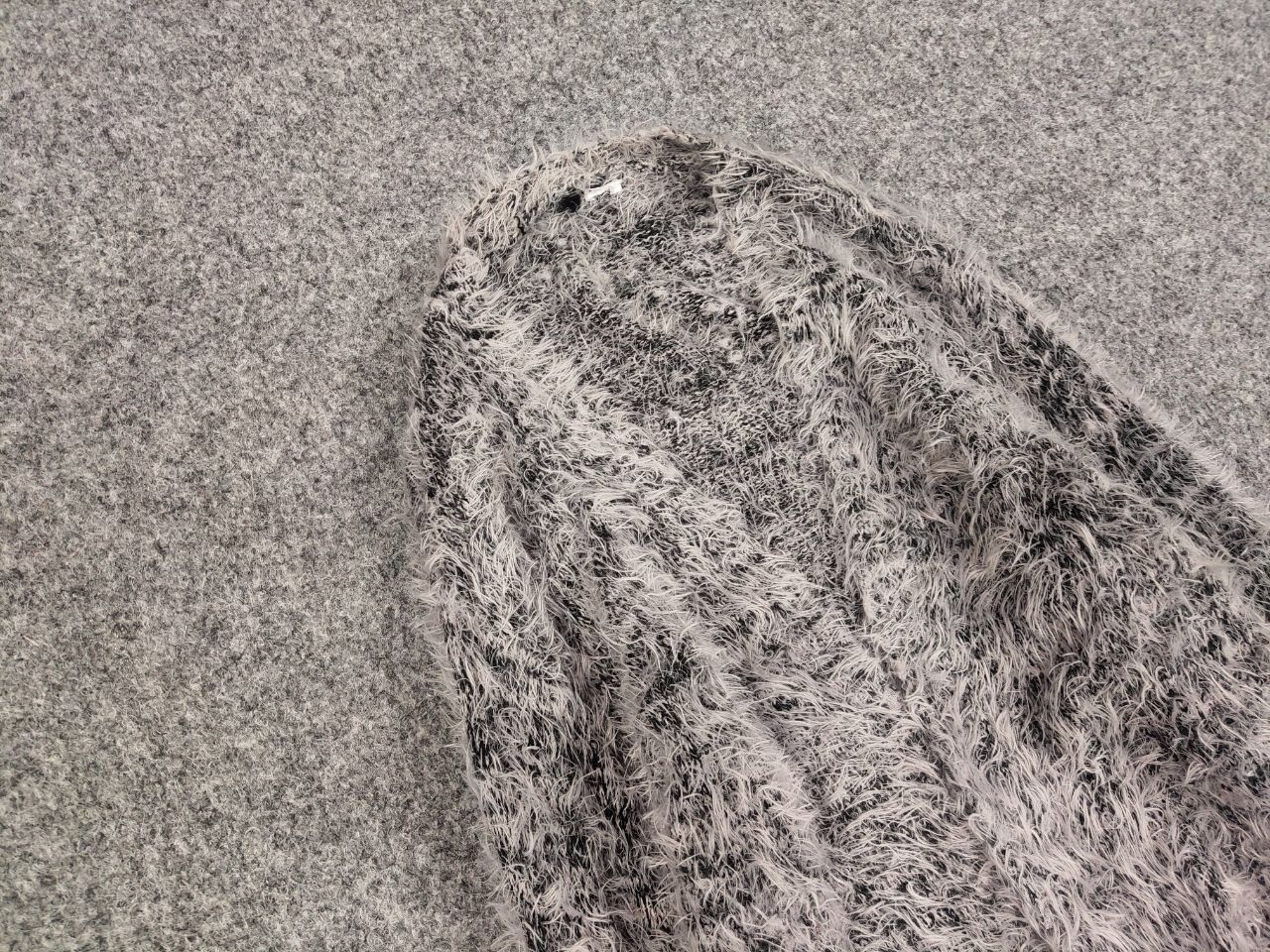 Japanese Brand Vintage 90's Japanese Gray Mohair Style Fuzzy Cardigan Hype Size S / US 4 / IT 40 - 7 Thumbnail