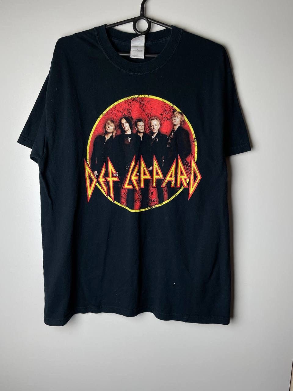 Vintage Def Lepard vintage t-shirt size L Size US L / EU 52-54 / 3 - 1 Thumbnail