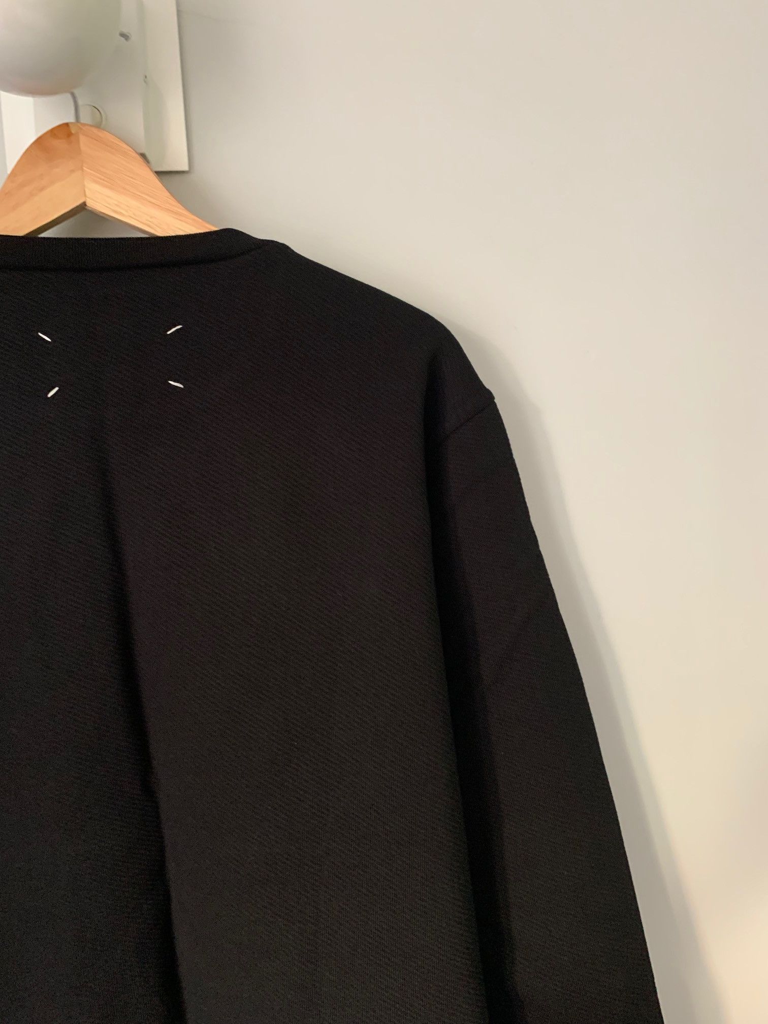 Maison Margiela Maison Margiela Black Distorted Logo Sweatshirt Size US M / EU 48-50 / 2 - 5 Thumbnail