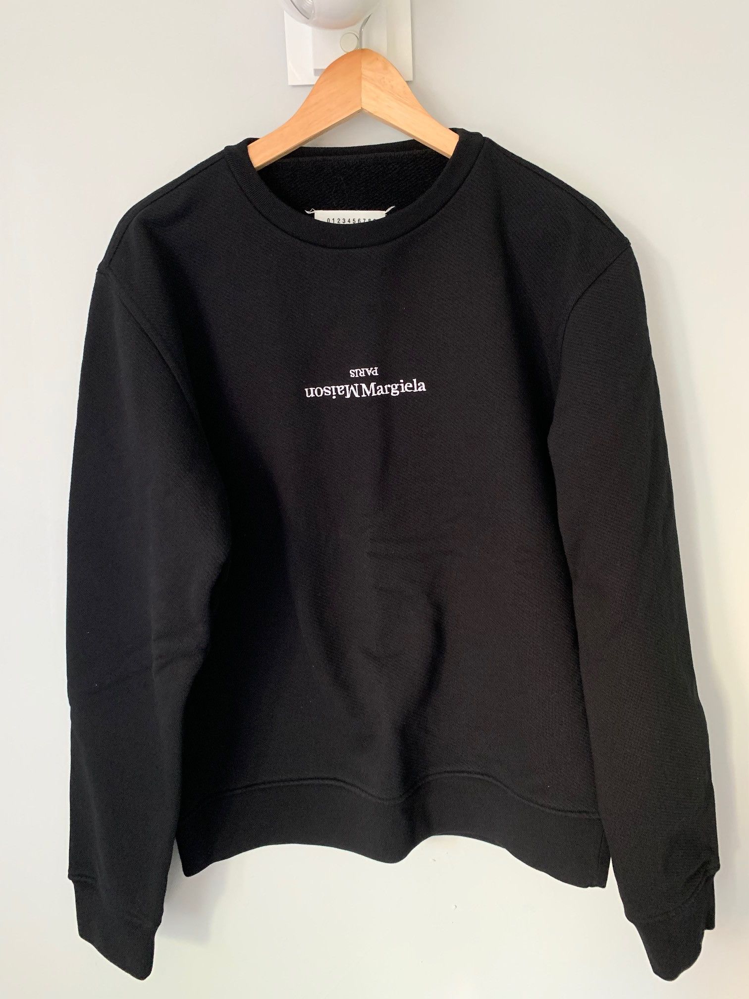 Maison Margiela Maison Margiela Black Distorted Logo Sweatshirt Size US M / EU 48-50 / 2 - 1 Thumbnail