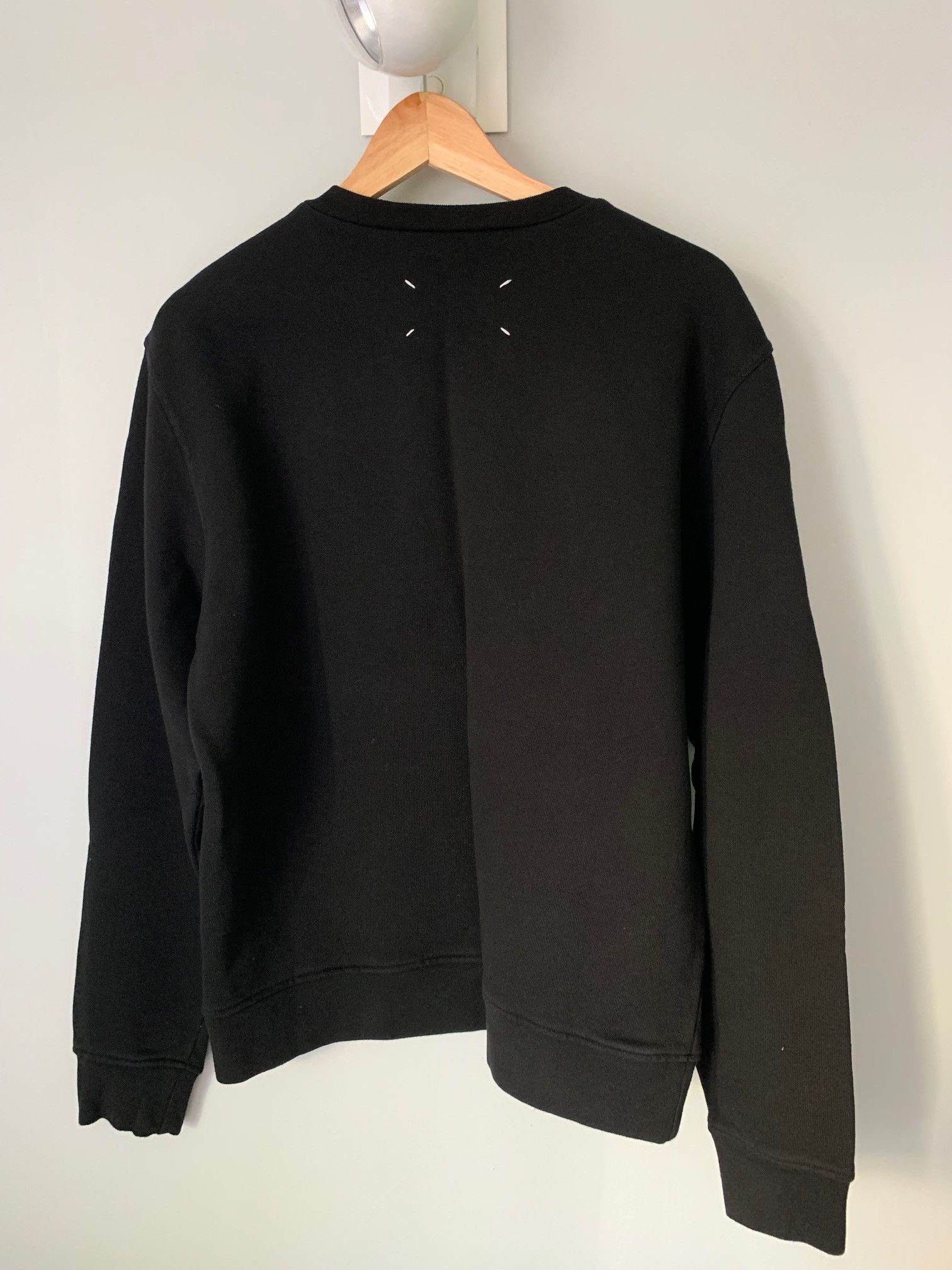 Maison Margiela Maison Margiela Black Distorted Logo Sweatshirt Size US M / EU 48-50 / 2 - 7 Thumbnail