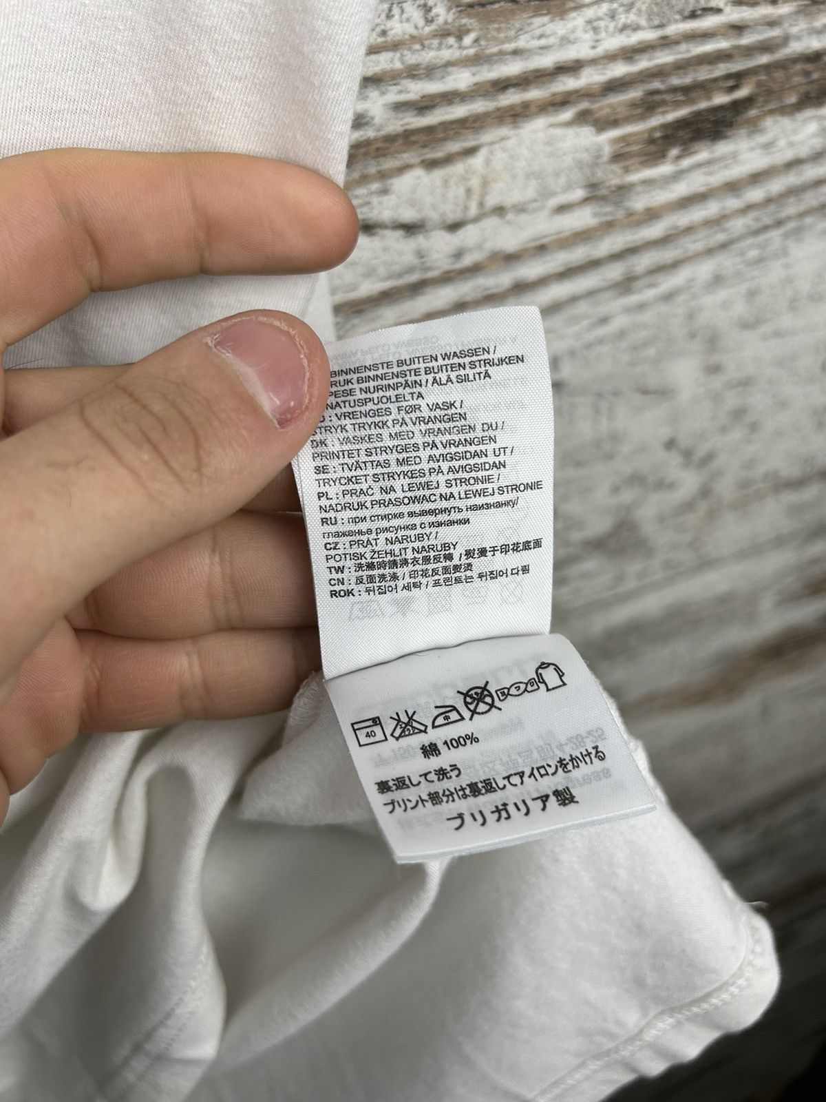 Carhartt Wip Mens Vintage Carhartt Wip T Shirt big logo streetwear y2k Size US L / EU 52-54 / 3 - 10 Thumbnail