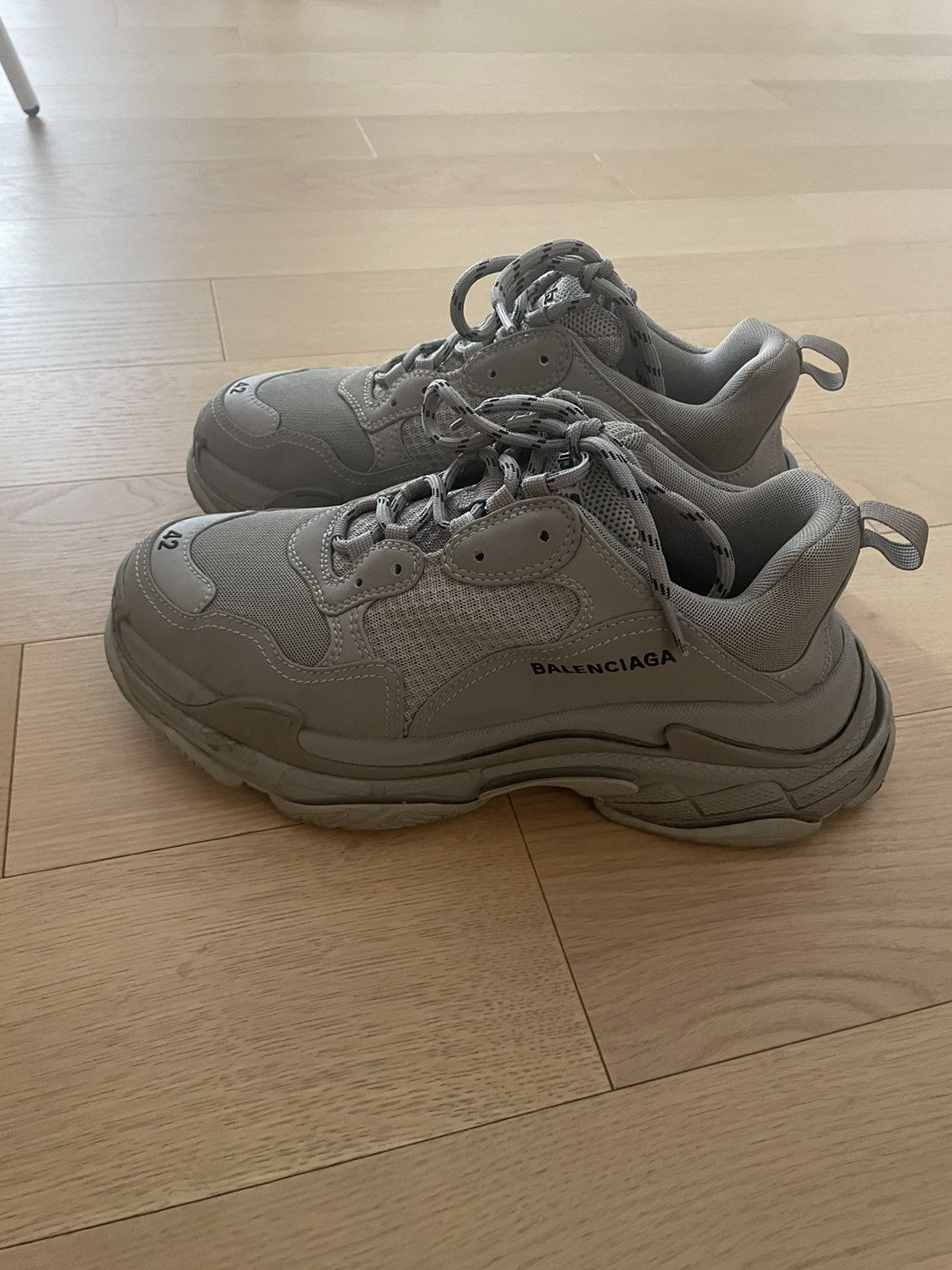 triple s balenciaga grey