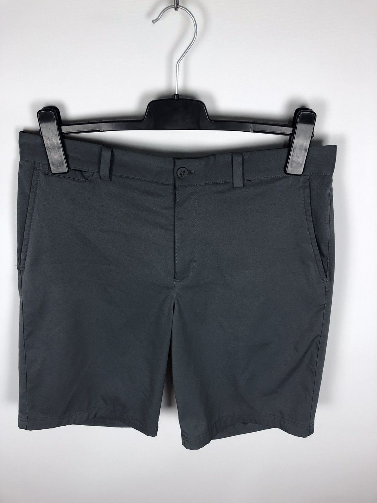 Nike Nike Dri Fit Gray Chino Shorts Embroidered Swooh Logo Tech Size US 32 / EU 48 - 2 Thumbnail