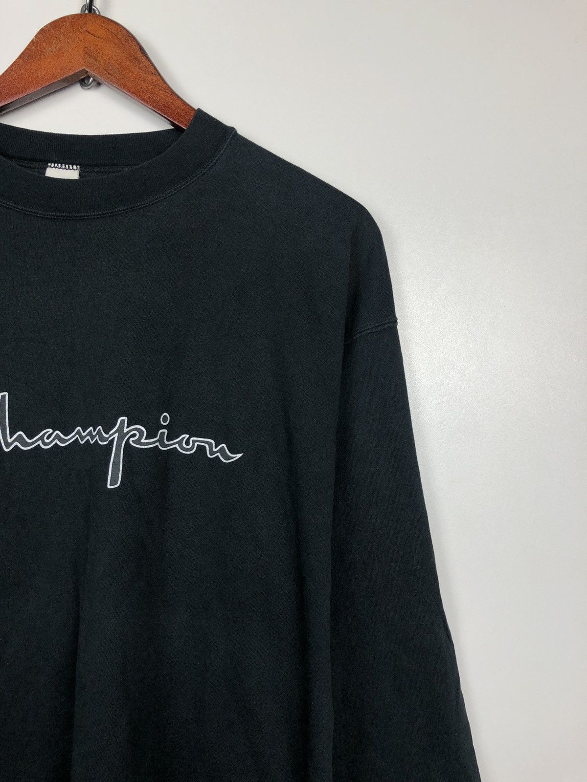 Champion Vintage Champion Big Center Logo Long Sleeve Pullover L Size US L / EU 52-54 / 3 - 2 Thumbnail