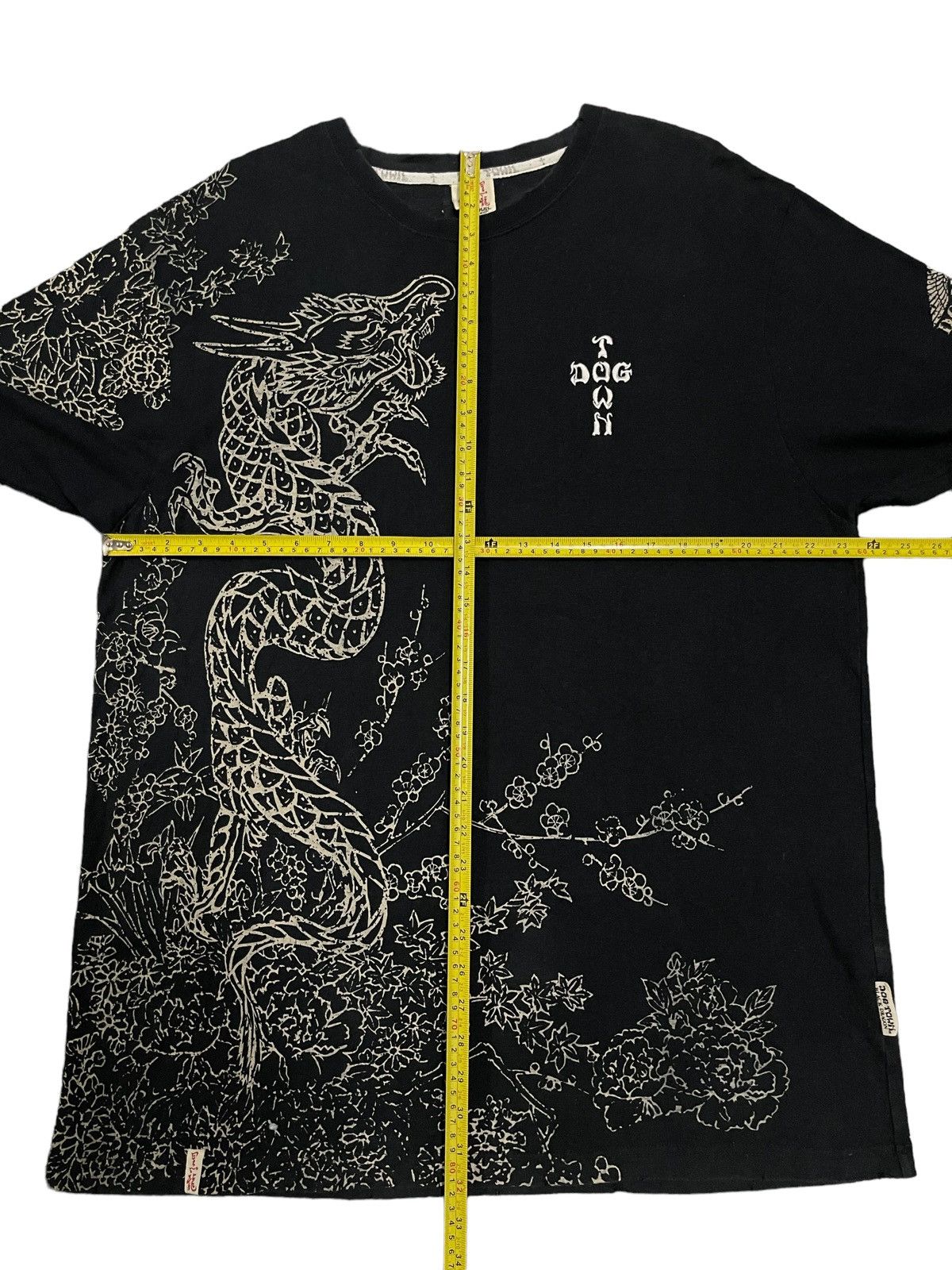 Dogtown Vintage Dog town Black Dragon Overprint Tshirt Size US L / EU 52-54 / 3 - 8 Thumbnail