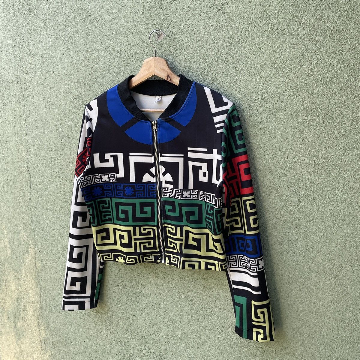Japanese Brand Japanese Vintag Rare Full Print Zipper Ups Crop Jacket Size US S / EU 44-46 / 1 - 2 Thumbnail