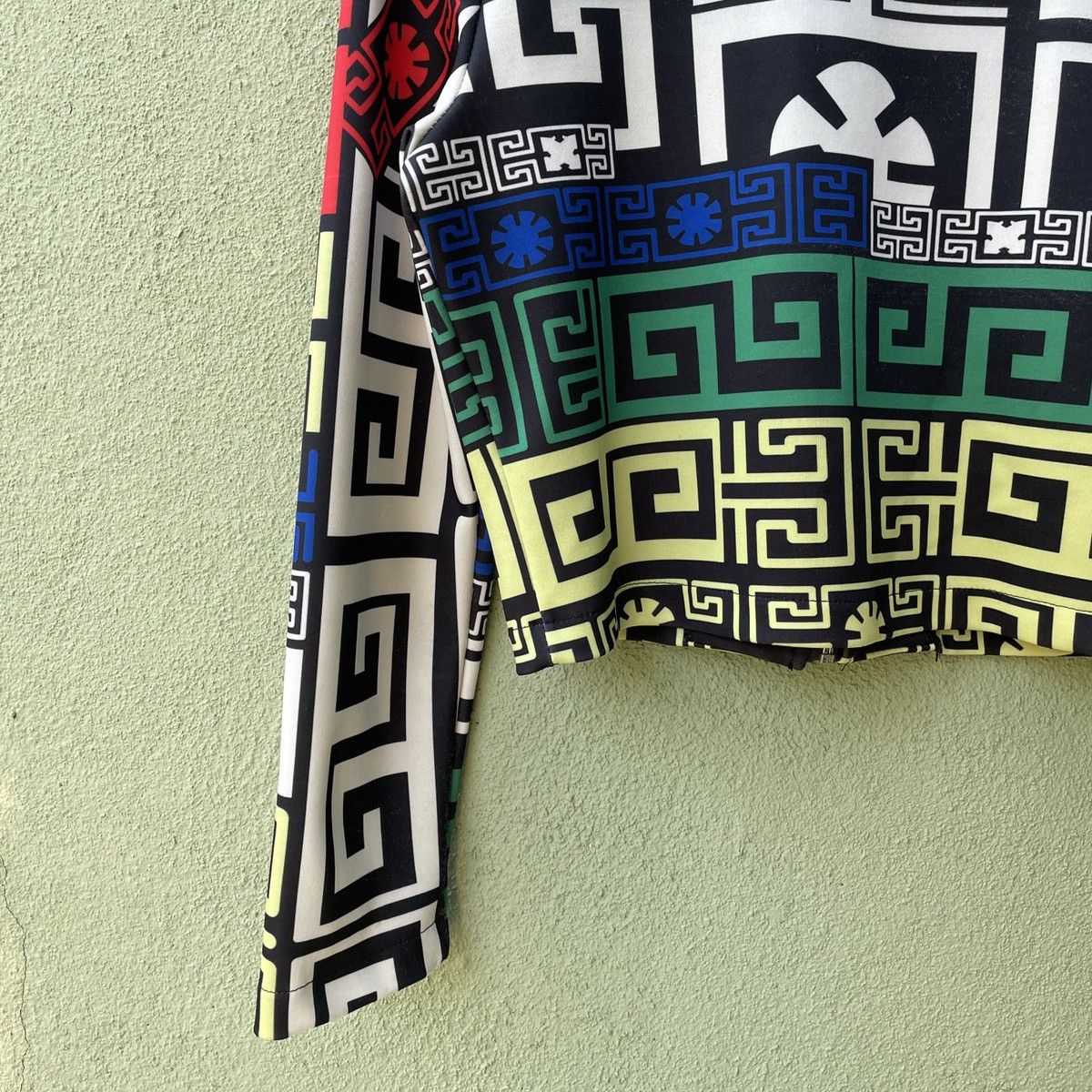 Japanese Brand Japanese Vintag Rare Full Print Zipper Ups Crop Jacket Size US S / EU 44-46 / 1 - 9 Thumbnail