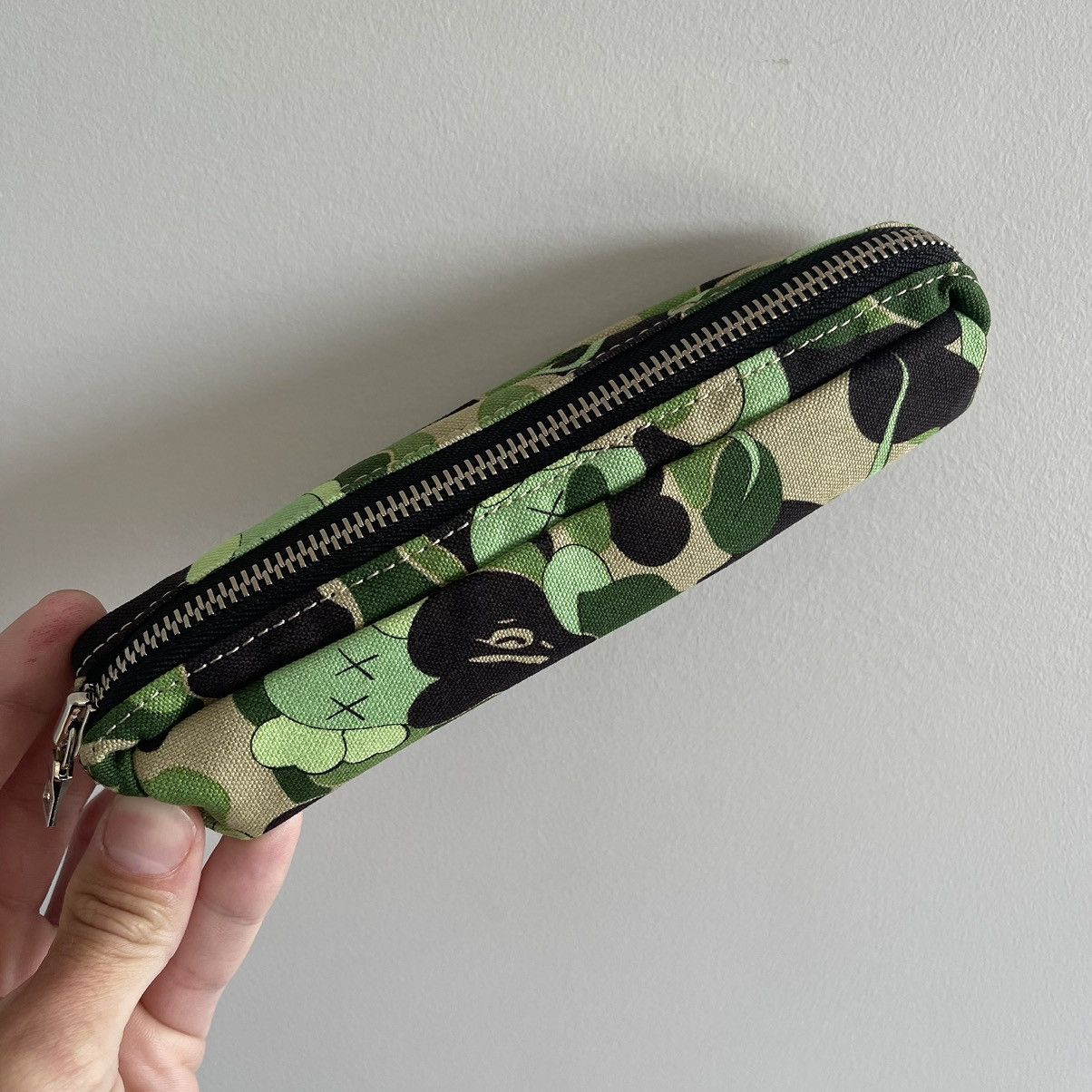 Pre-owned Bape X Kaws Og  Bendy Camo Pen Pencil Case Small Pouch In Green