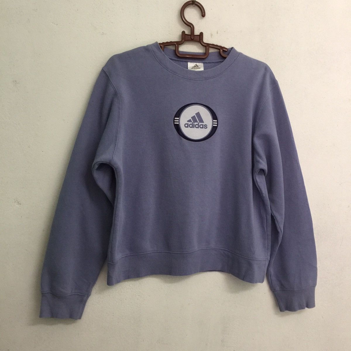 Adidas Adidas Embroidered Logo Crewneck Sweatshirt Size US M / EU 48-50 / 2 - 3 Thumbnail