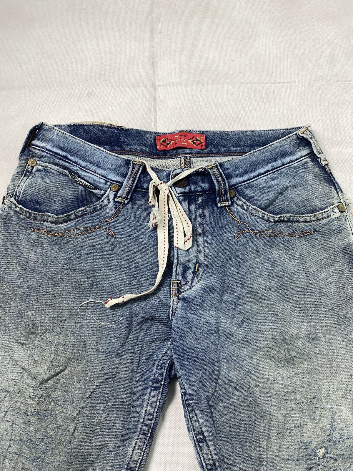 Edwin Edwin Distressed Short Pant Stretchable Size US 34 / EU 50 - 2 Thumbnail