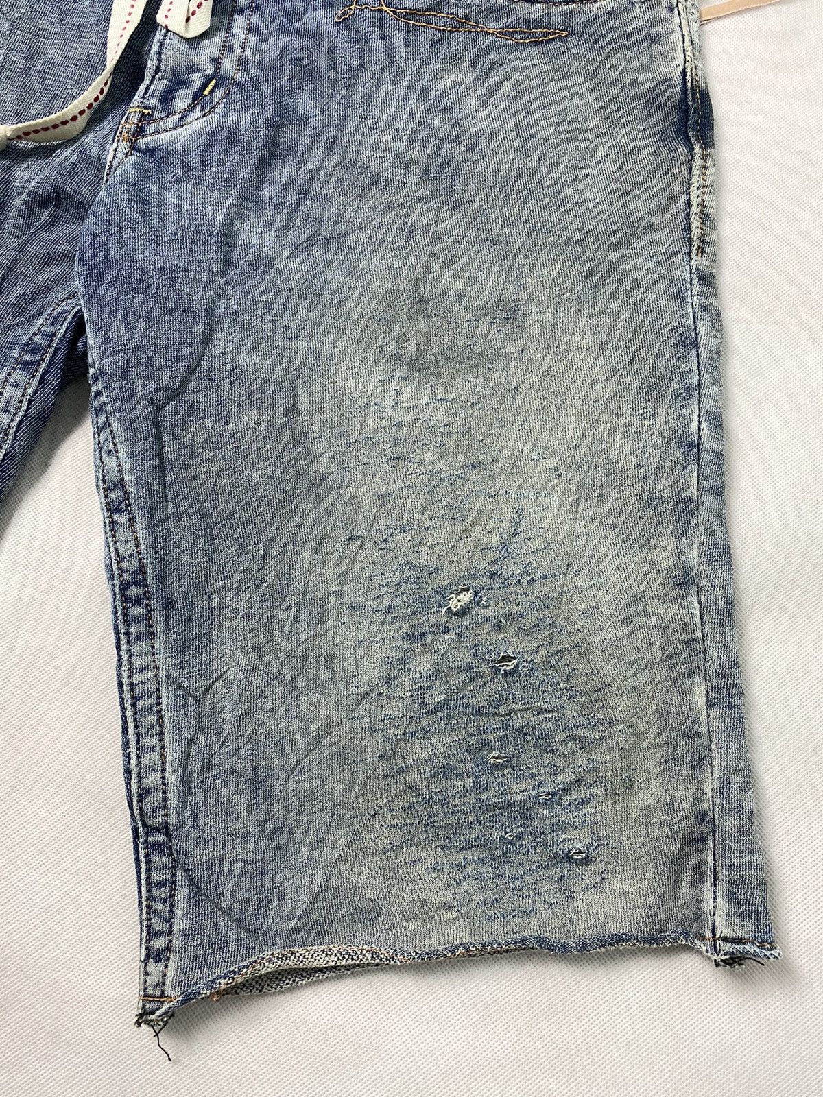 Edwin Edwin Distressed Short Pant Stretchable Size US 34 / EU 50 - 3 Thumbnail