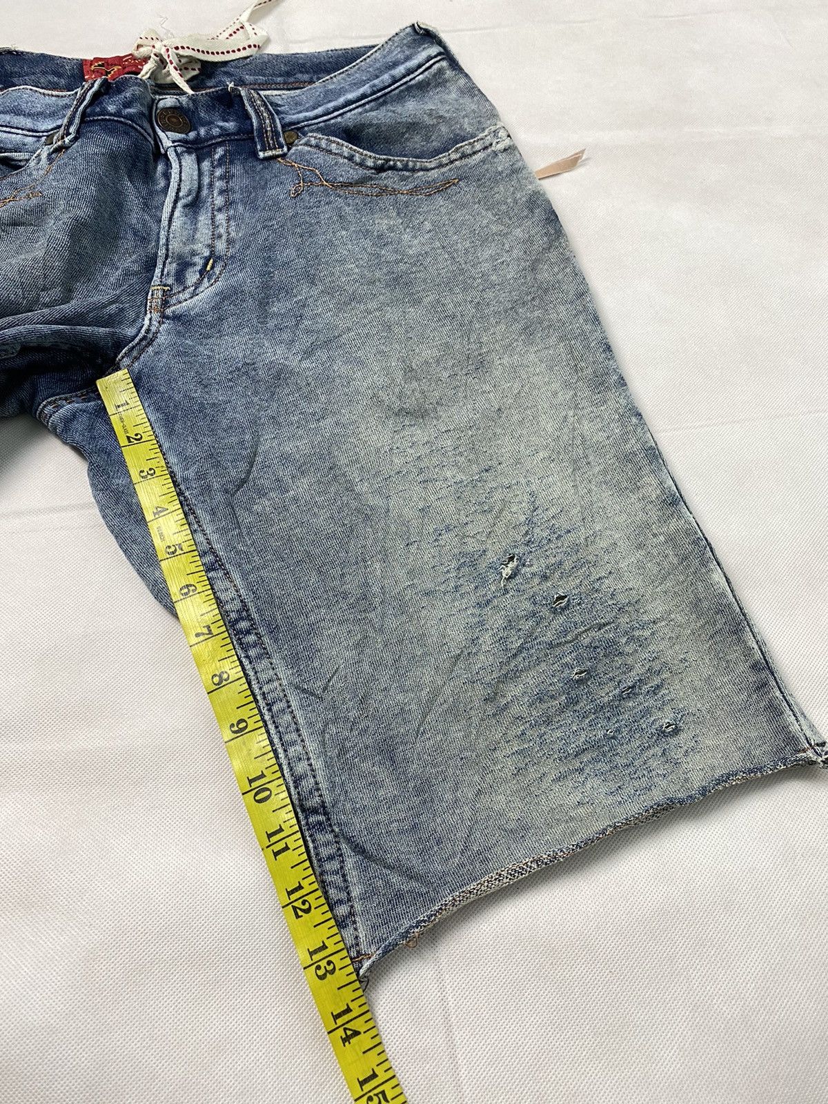 Edwin Edwin Distressed Short Pant Stretchable Size US 34 / EU 50 - 19 Thumbnail