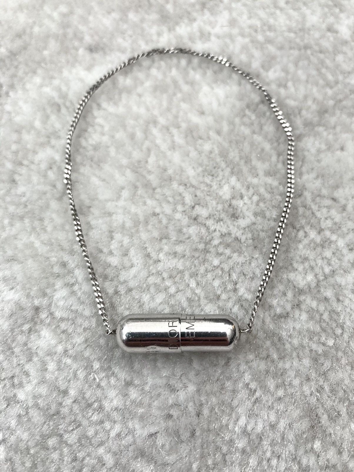 Dior × Hedi Slimane S/S 2002 Emergency Pill Bracelet Size ONE SIZE - 7 Thumbnail