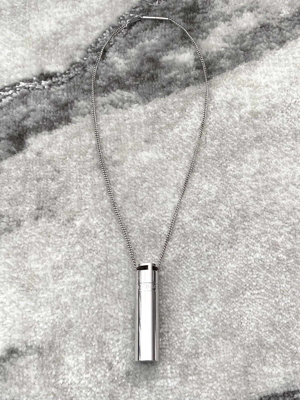 Dior × Hedi Slimane A/W 2003 “Luster” Emergency Pill Necklace Size ONE SIZE - 1 Thumbnail