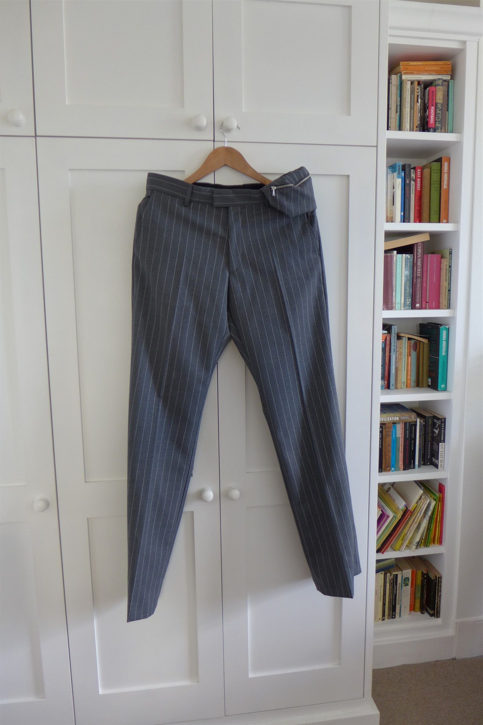 Dries Van Noten Dries Van Noten Prowse Trousers w/ Pouch -- Grey Pinstripe Size US 34 / EU 50 - 1 Thumbnail