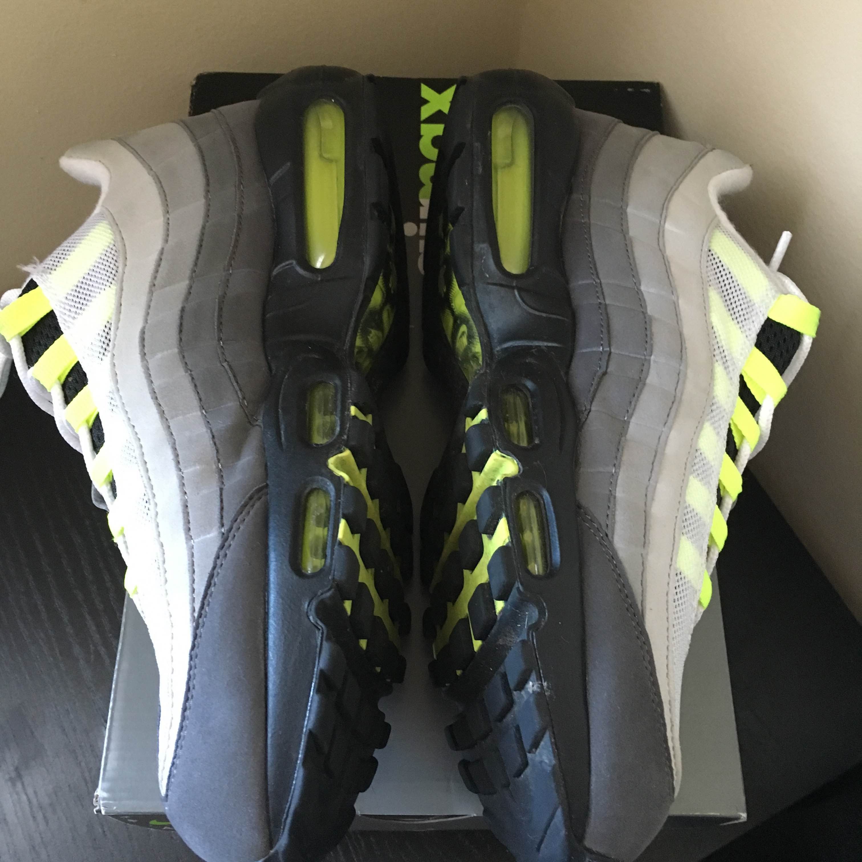 Nike Air Max 95 OG Neon 2015 Size US 10.5 / EU 43-44 - 2 Preview