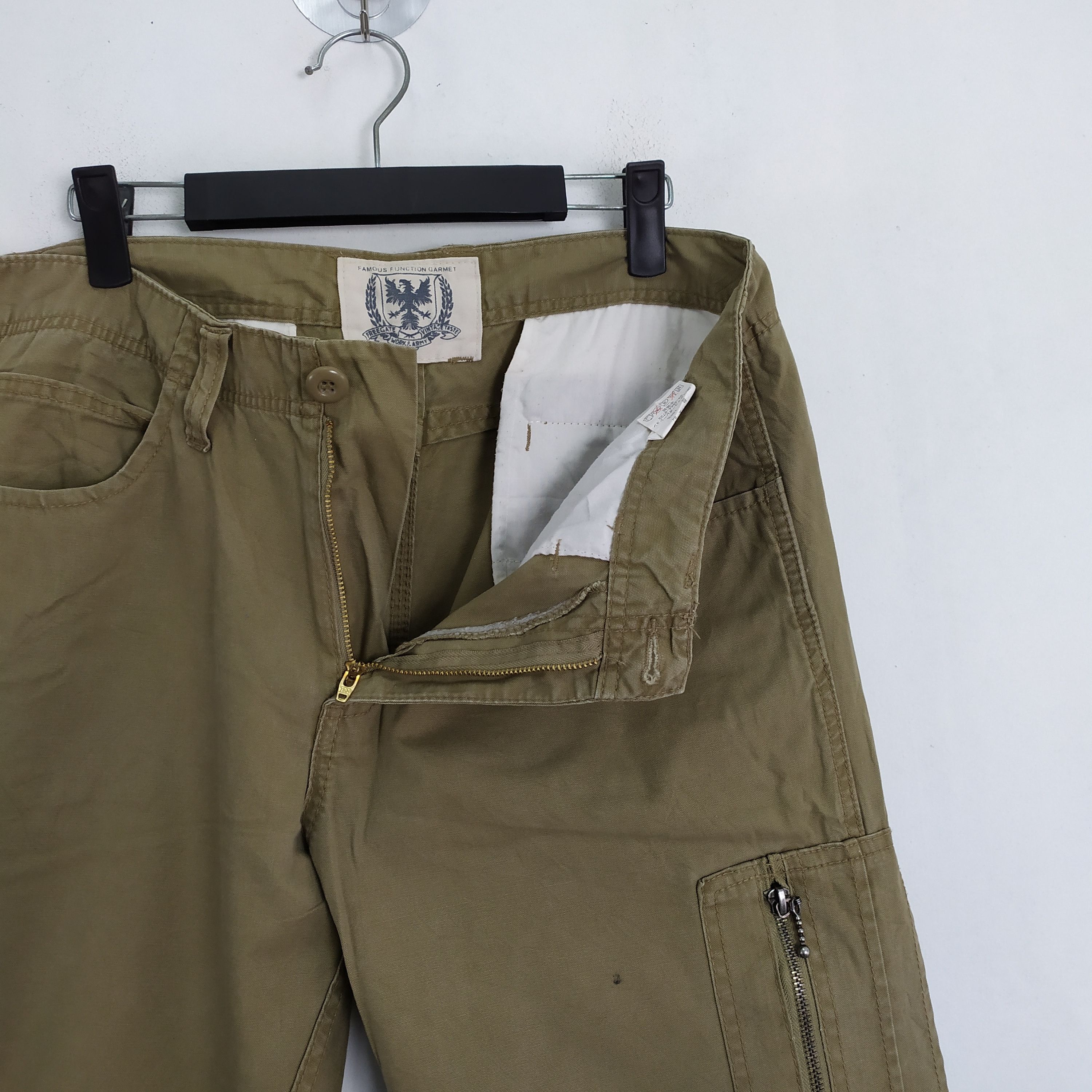 Japanese Brand FAMOUS FUNCTION GARMENTS CARGO PANTS Size US 32 / EU 48 - 4 Thumbnail