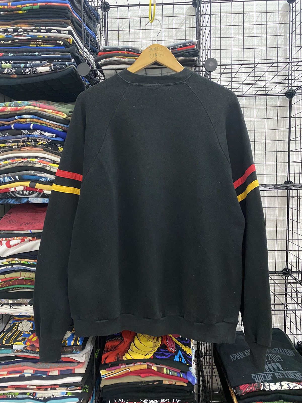 Disney × Mickey Mouse × Vintage 🔥RARE🔥VINTAGE 80’s DISNEY x MICKEY MADE IN USA SWEATSHIRT Size US L / EU 52-54 / 3 - 5 Thumbnail