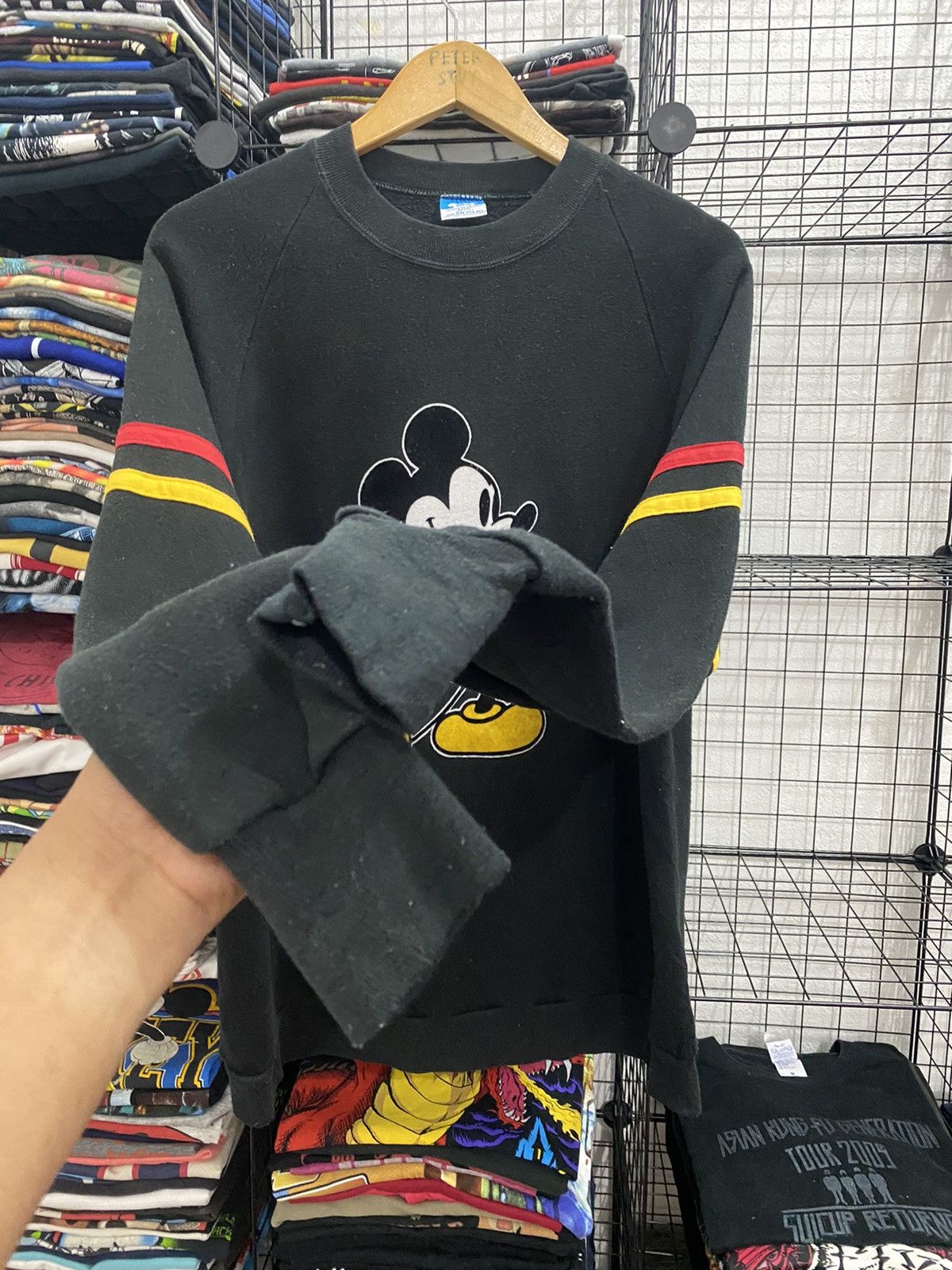 Disney × Mickey Mouse × Vintage 🔥RARE🔥VINTAGE 80’s DISNEY x MICKEY MADE IN USA SWEATSHIRT Size US L / EU 52-54 / 3 - 4 Thumbnail
